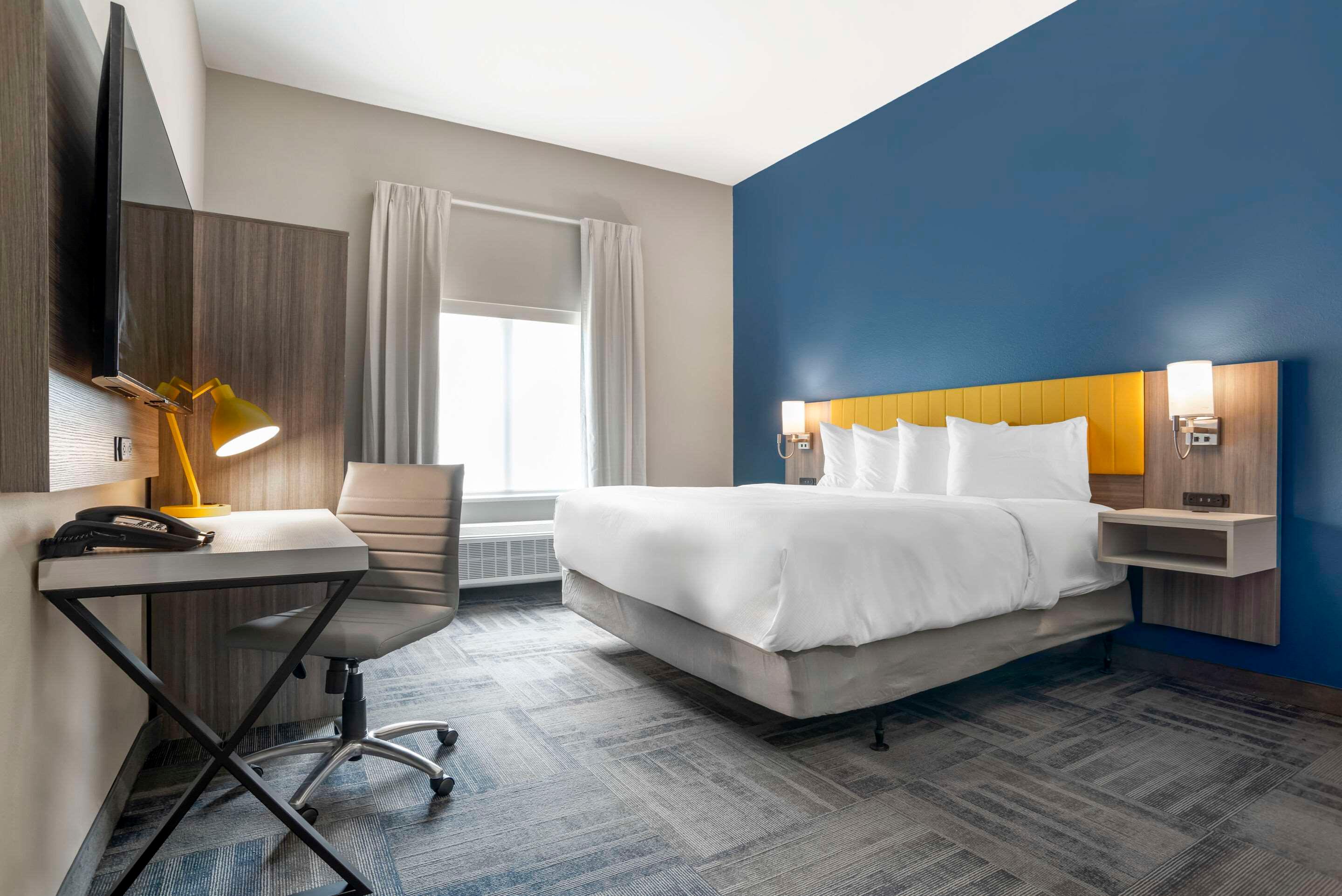 Room Accessible-queen Size Bed