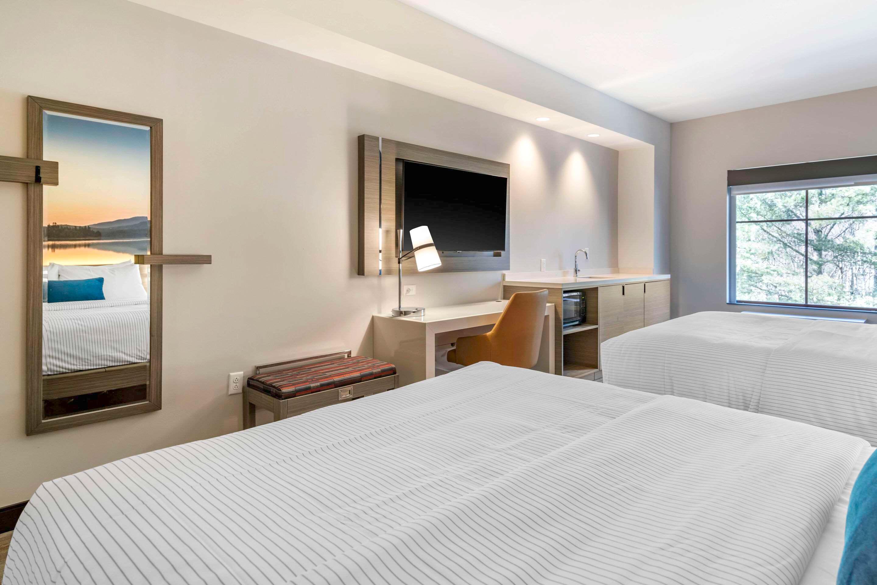 Suite Two Queen Beds