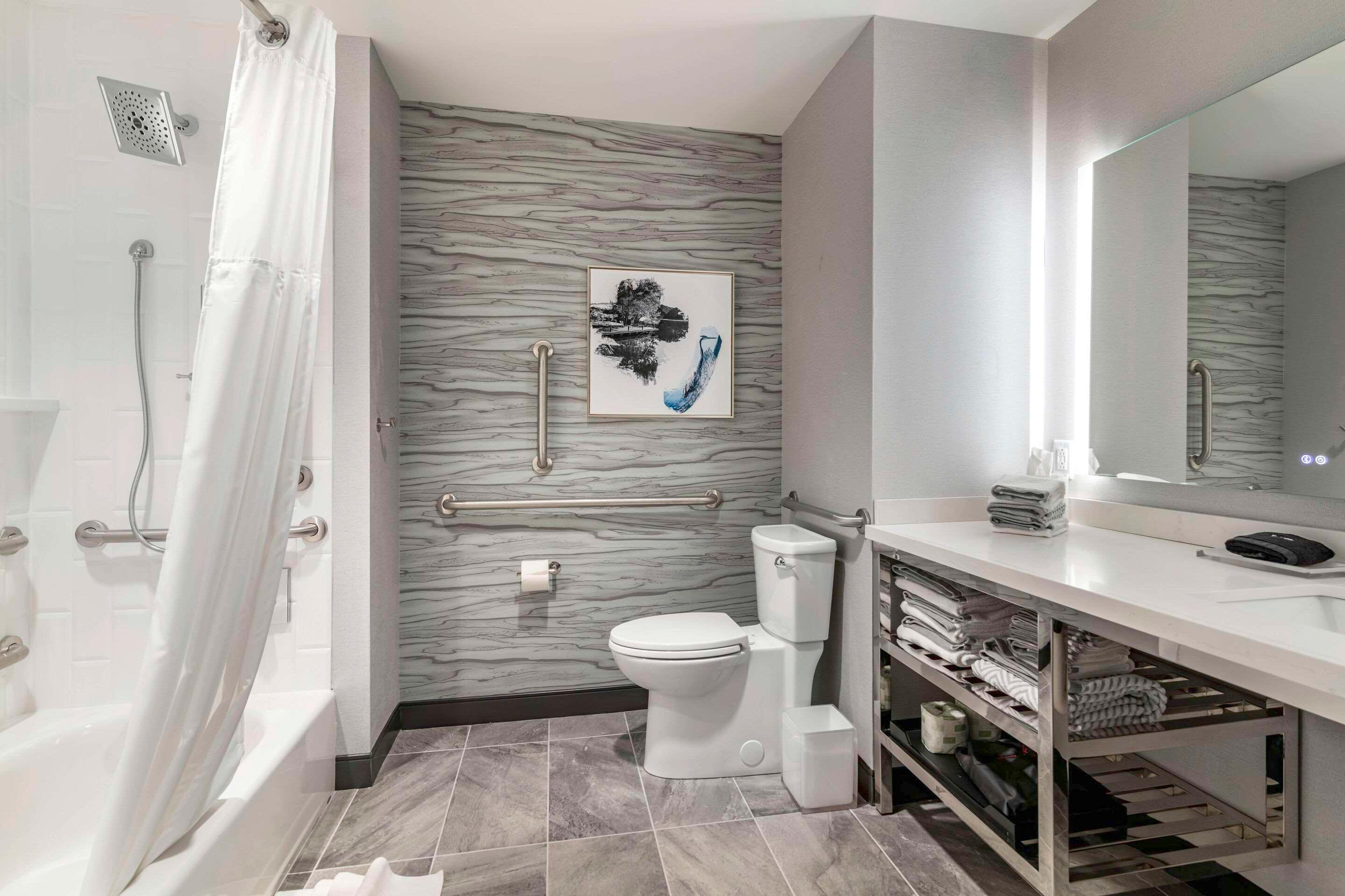 Suite Accessible-two Queen Beds