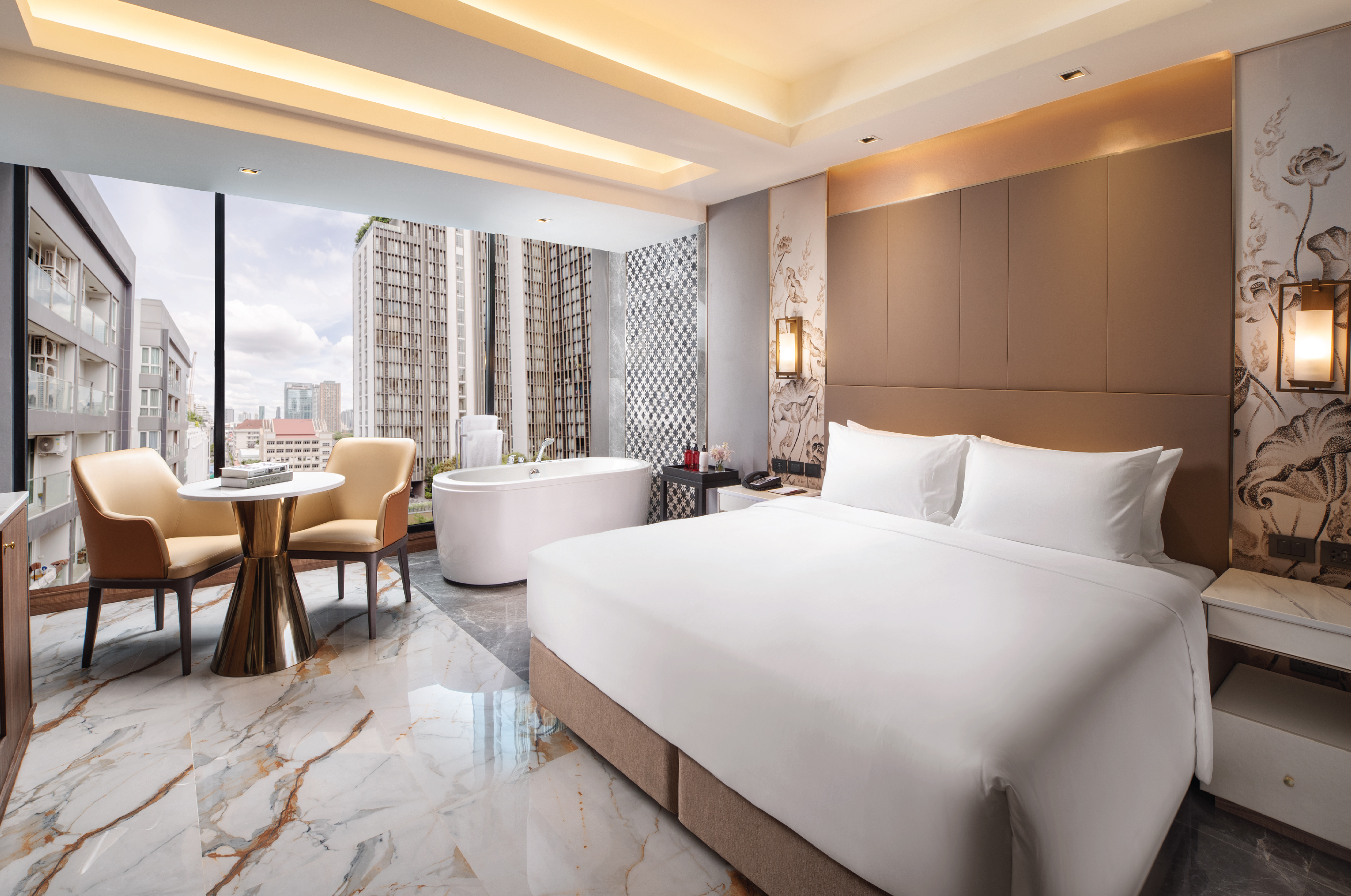 Double King Bed with Jacuzzi