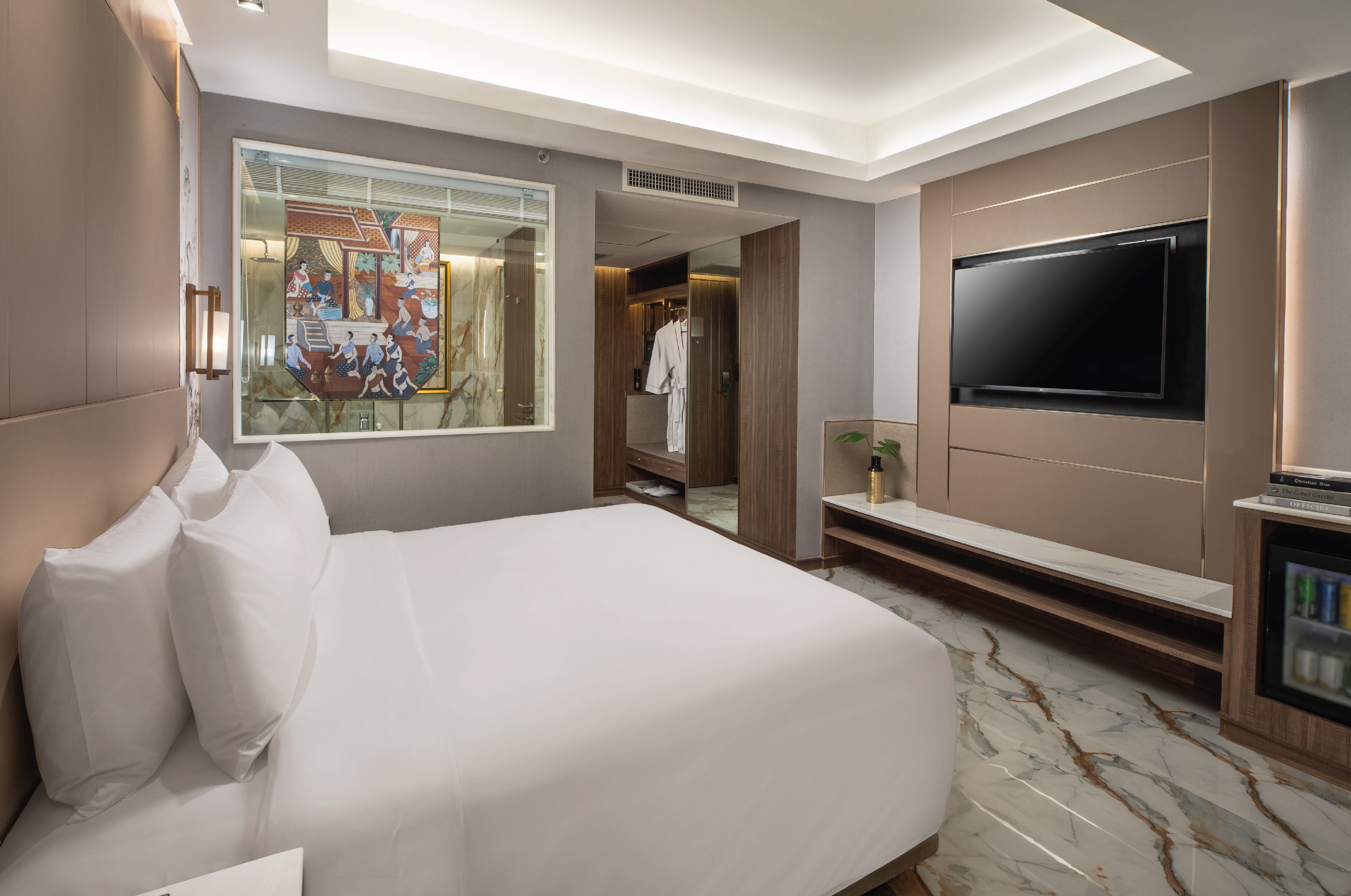 Double King Bed with Jacuzzi