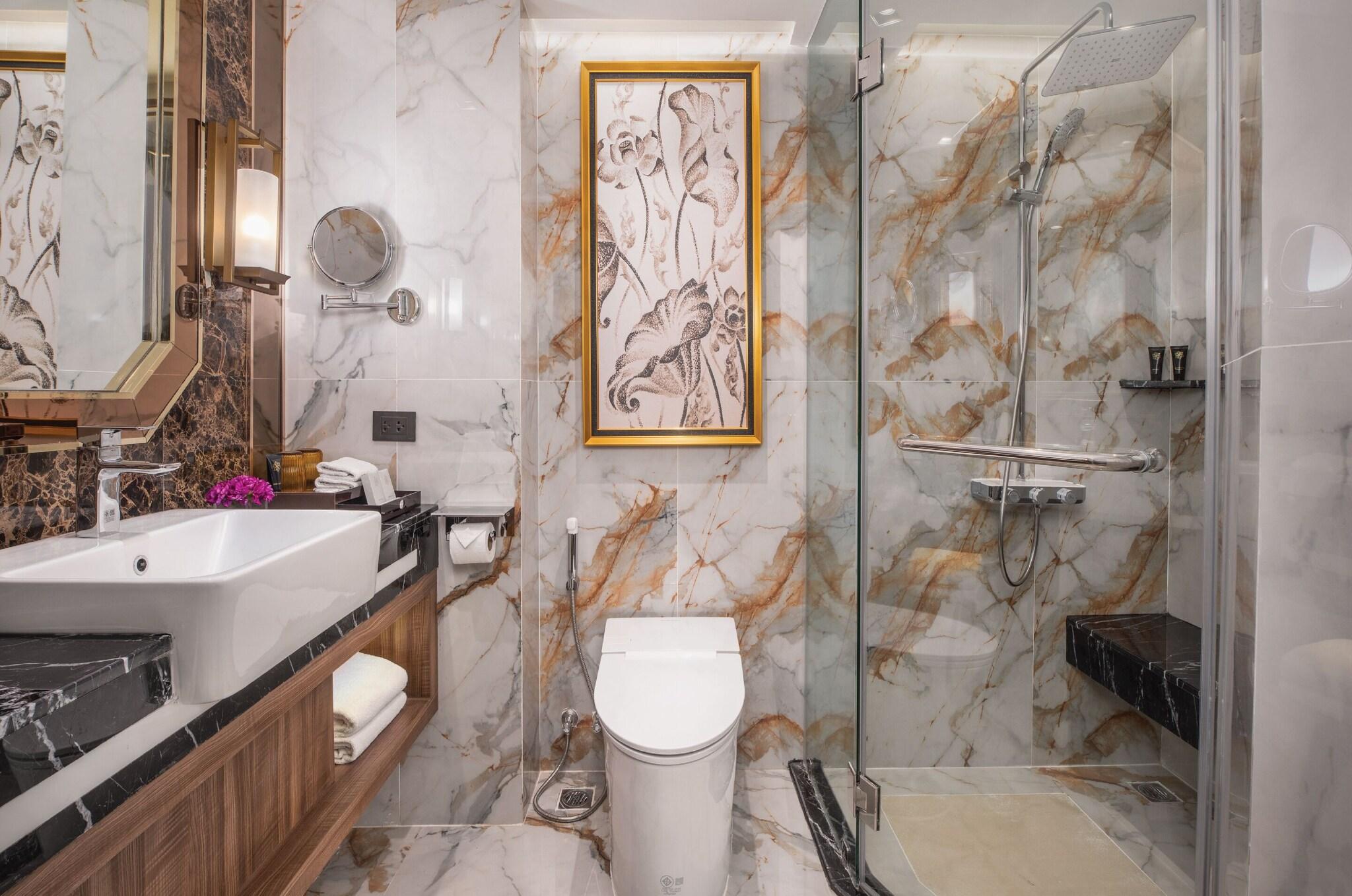 Double Queen Size Bed