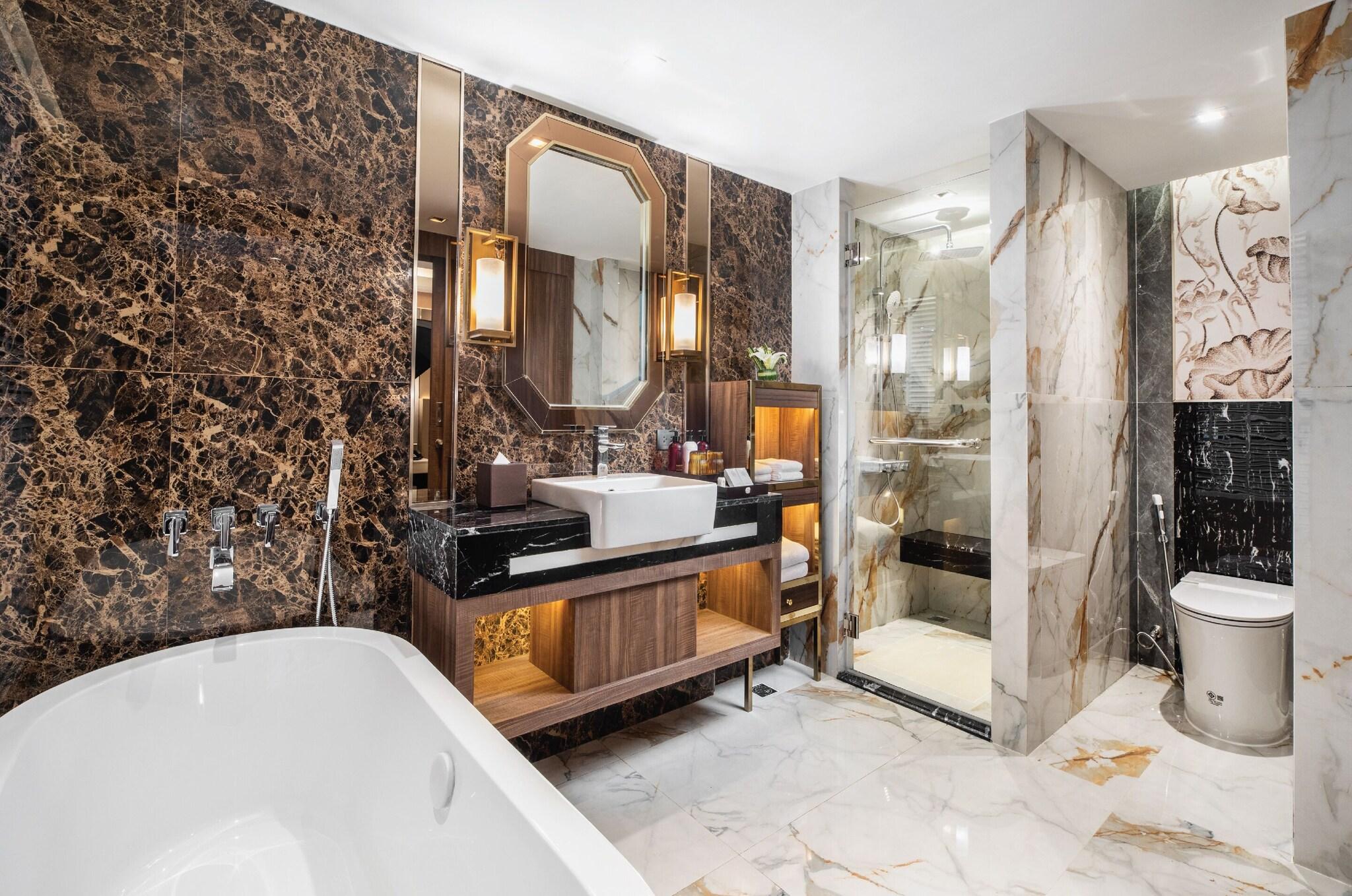 Double Queen Size Bed