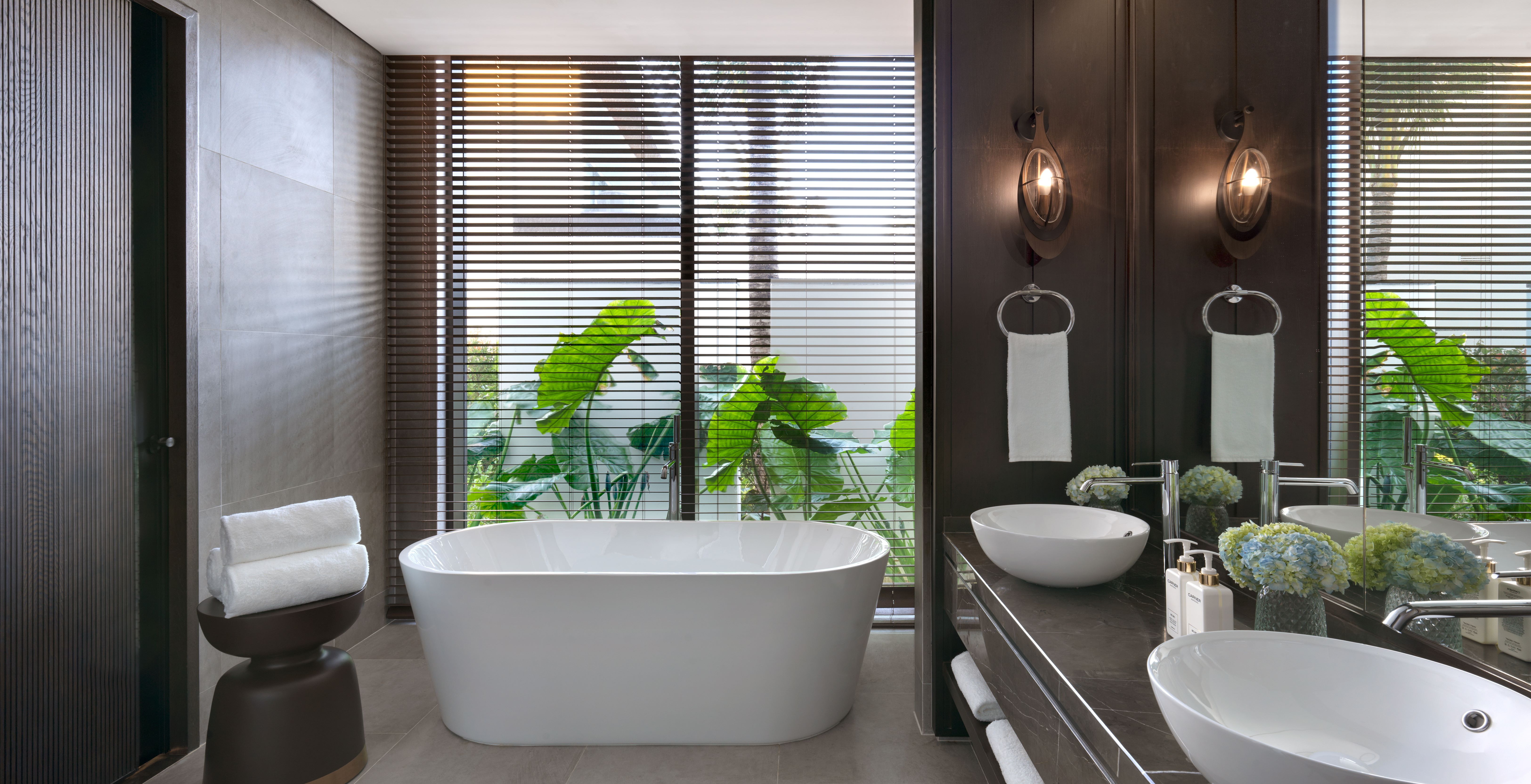 Villa Beach Front with Private Pool