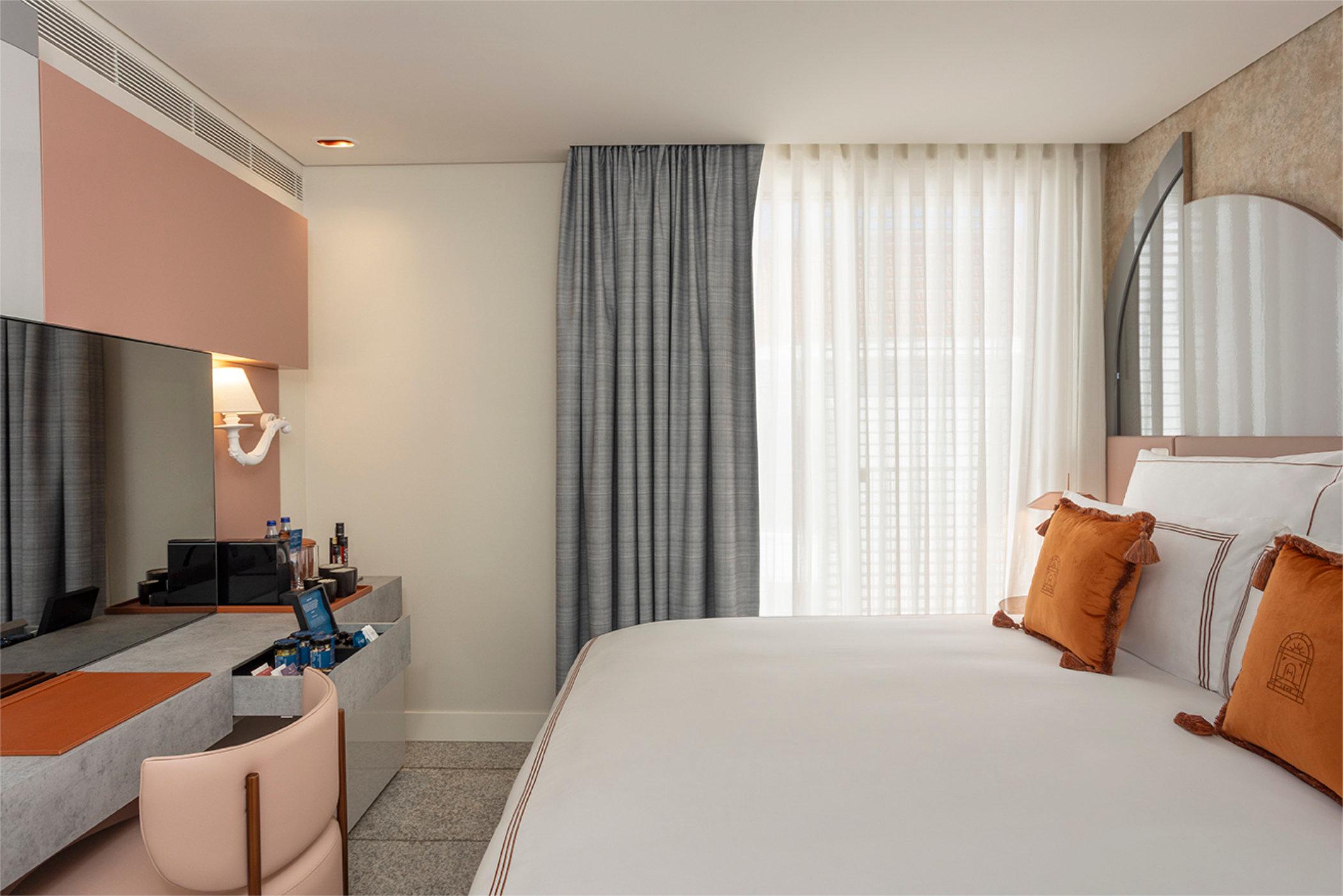 Double Deluxe with Views