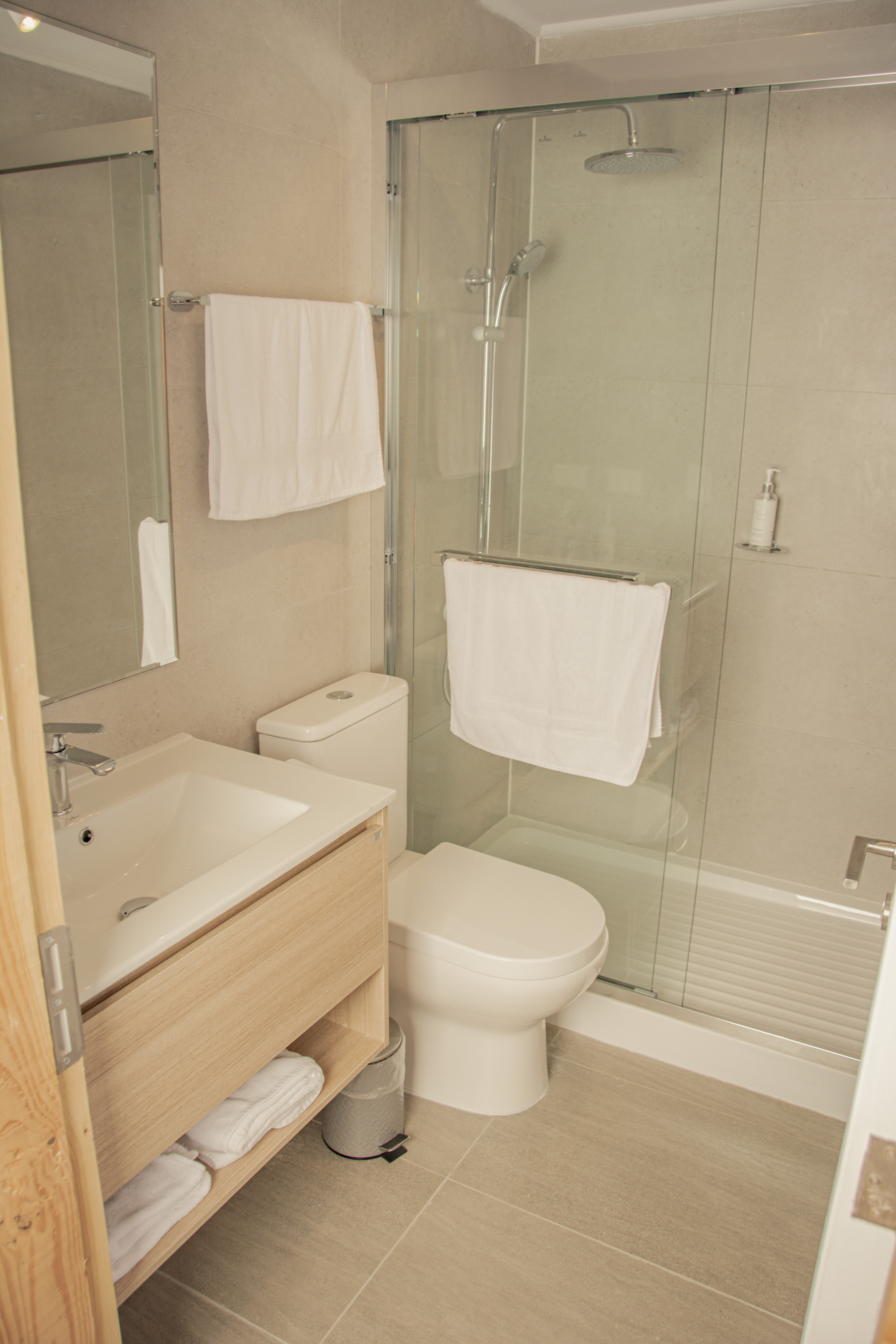 Apartment One Bedroom One Bathroom