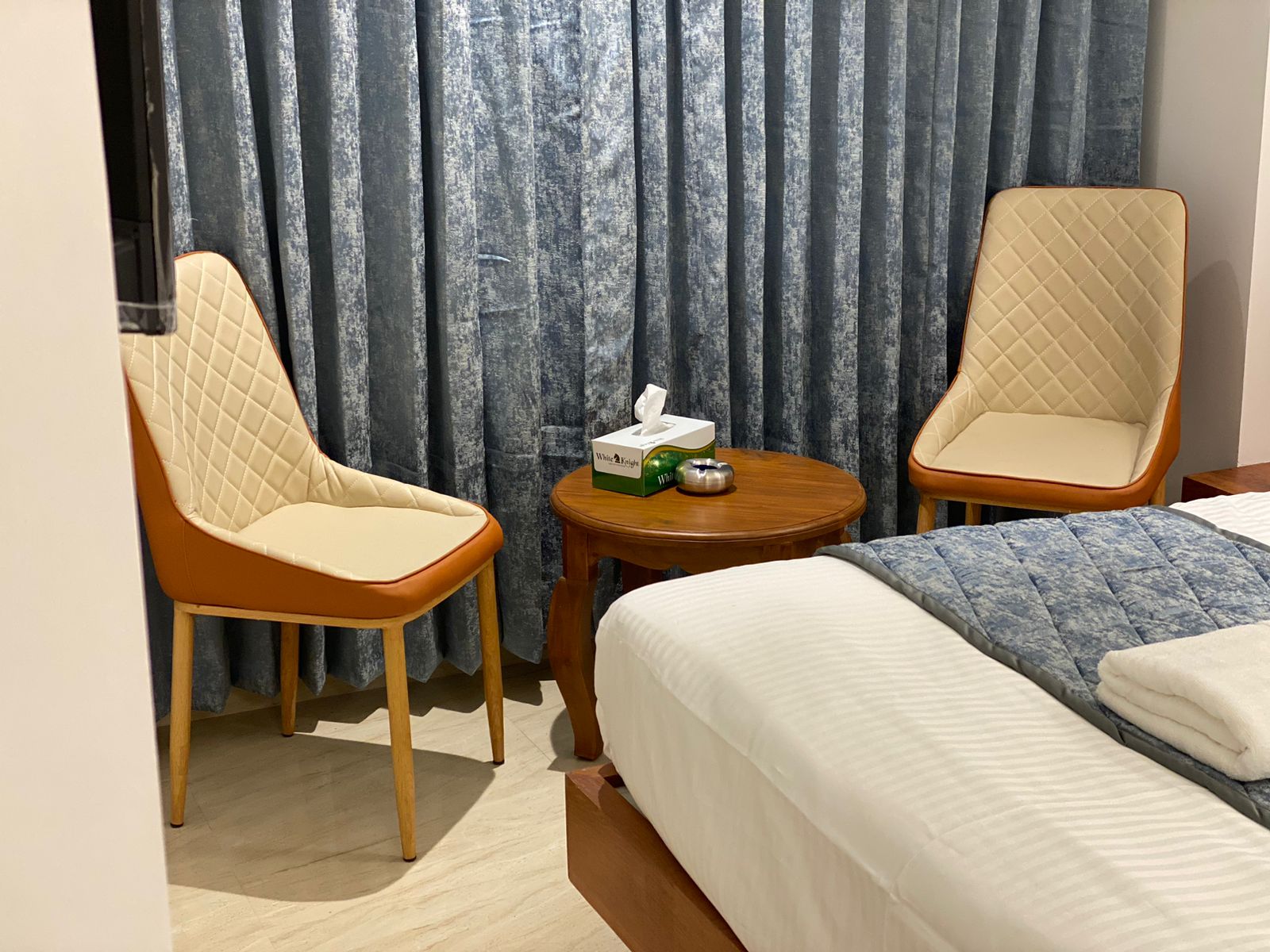 Studio Deluxe Queen Bed