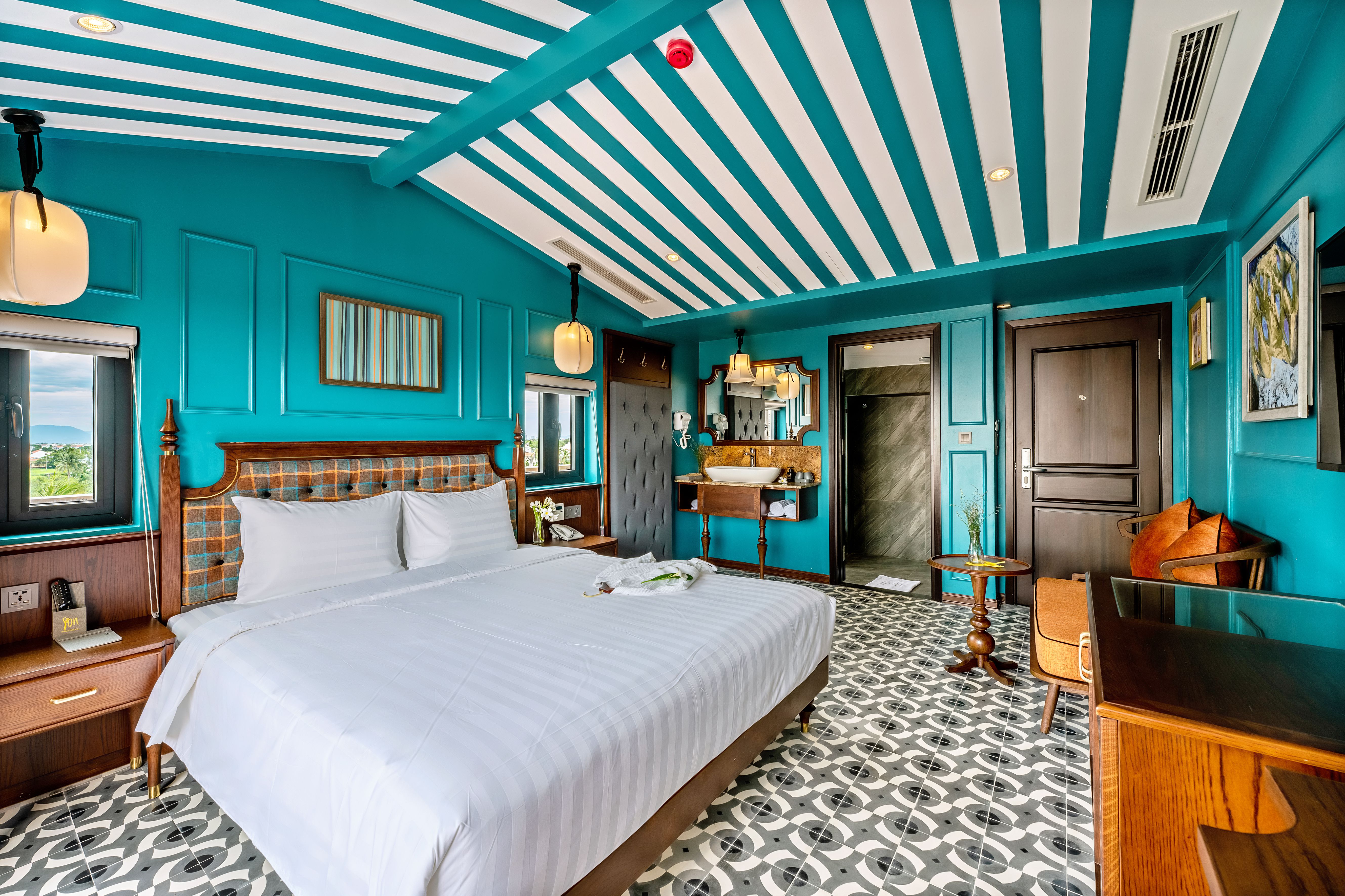 Junior Suite King Size Bed