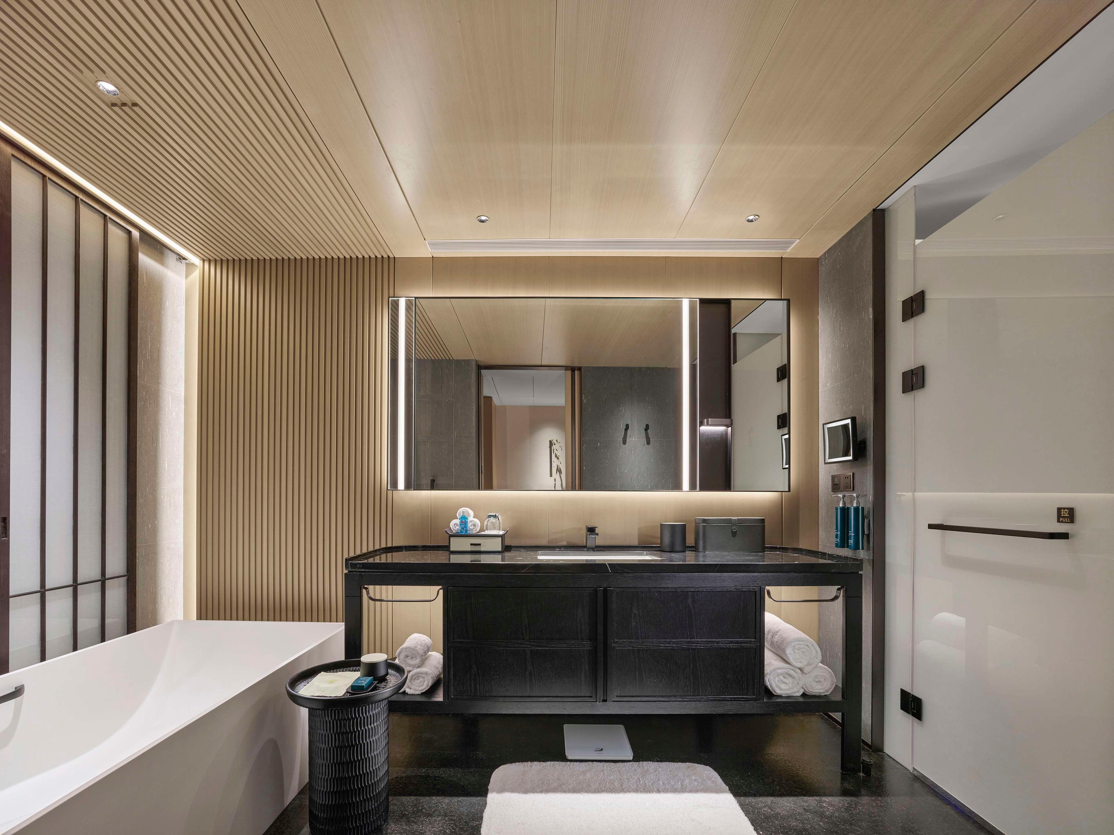 Double Executive King Bed