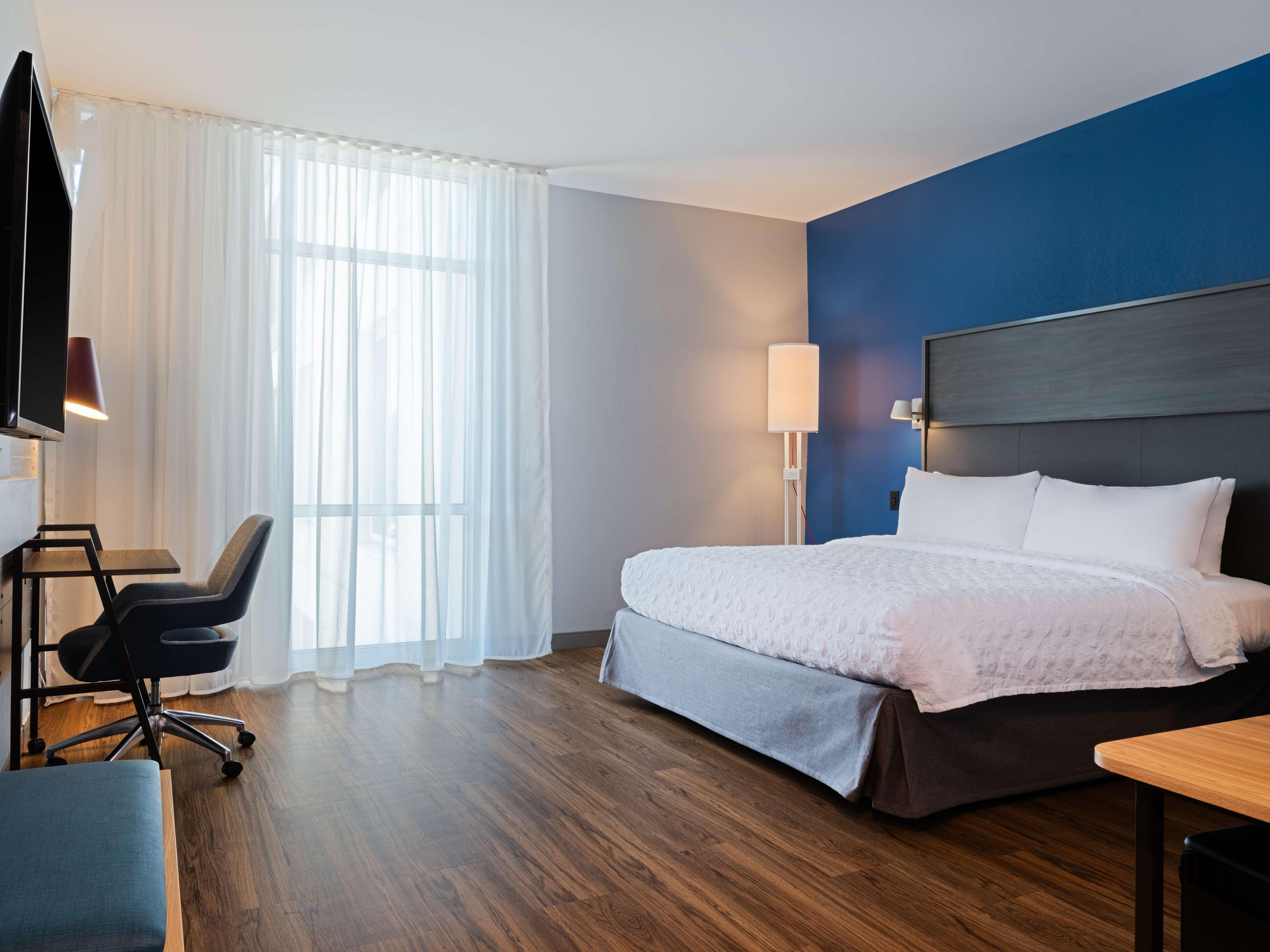 Room Accessible King Size Bed