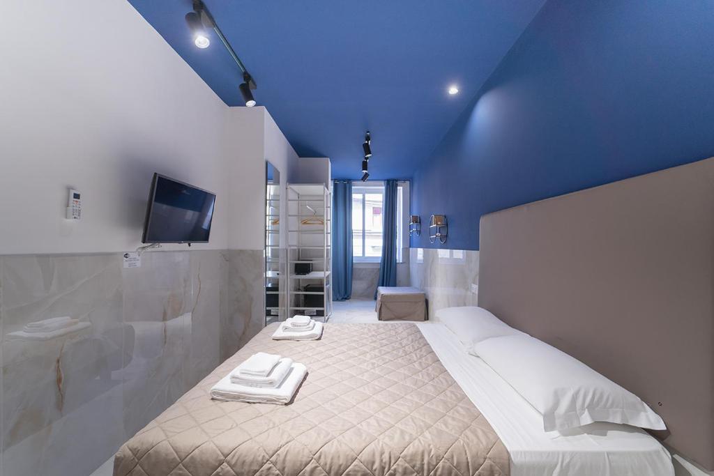 Double Deluxe King Bed