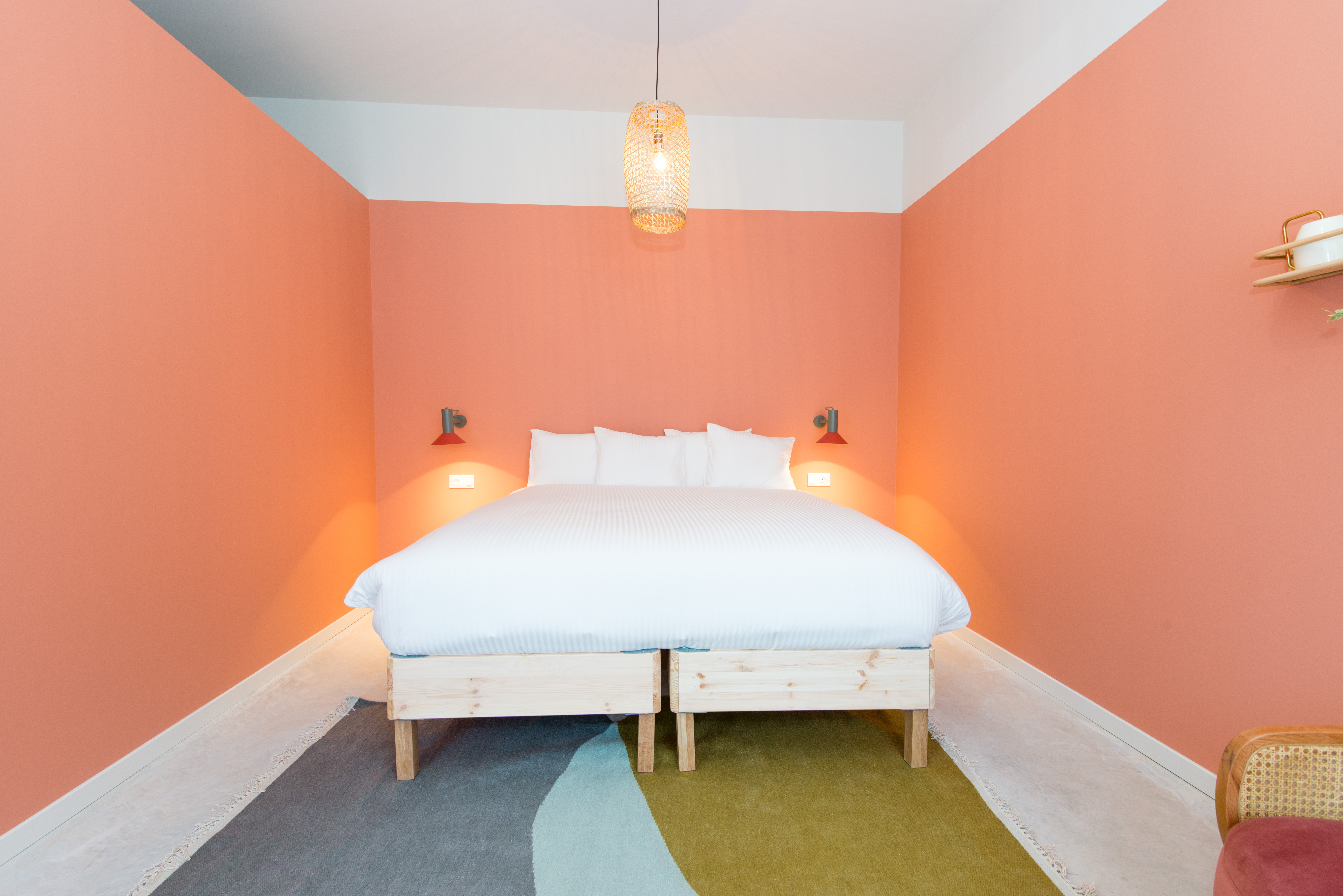 Double Deluxe Queen Bed