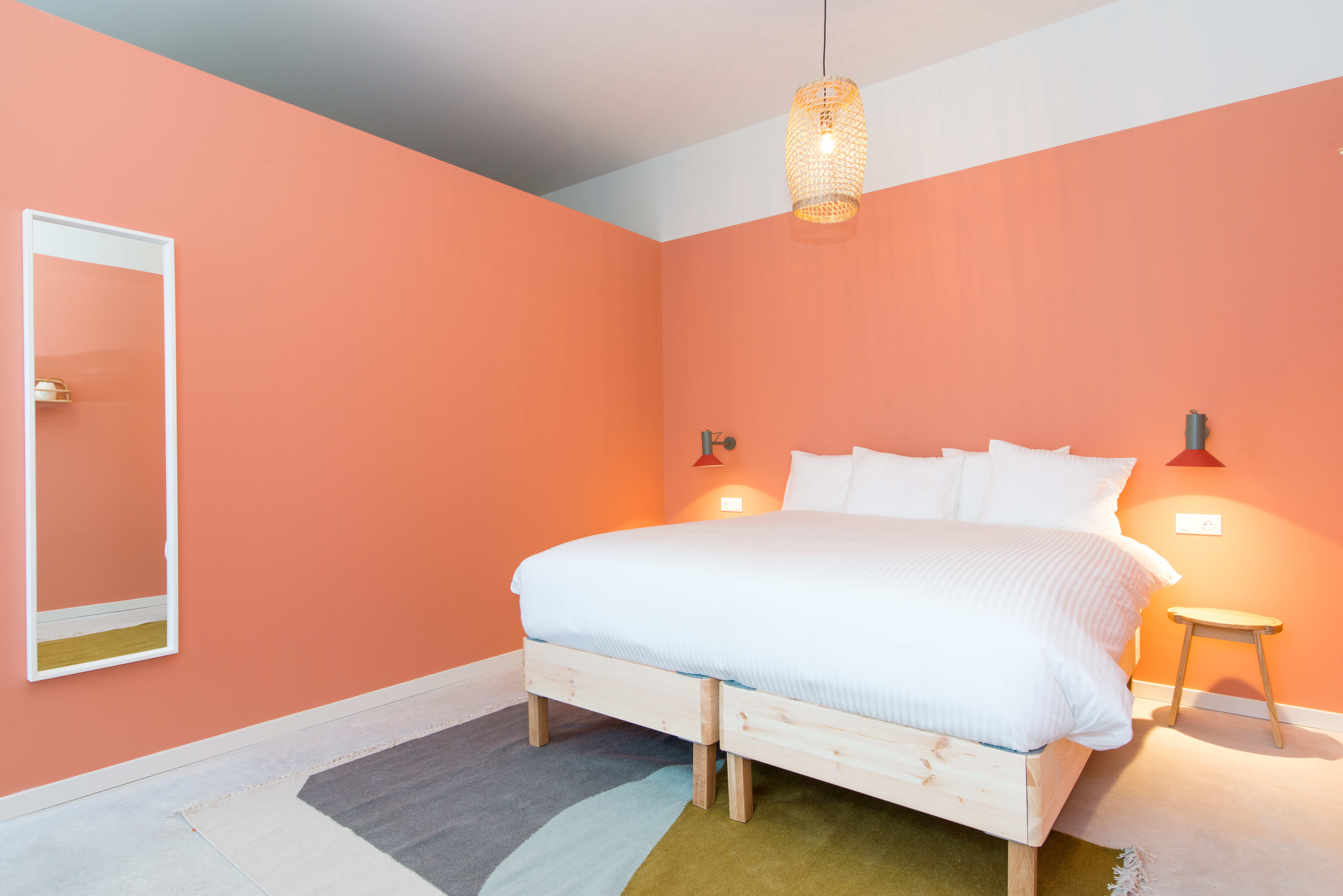 Double Deluxe Queen Bed