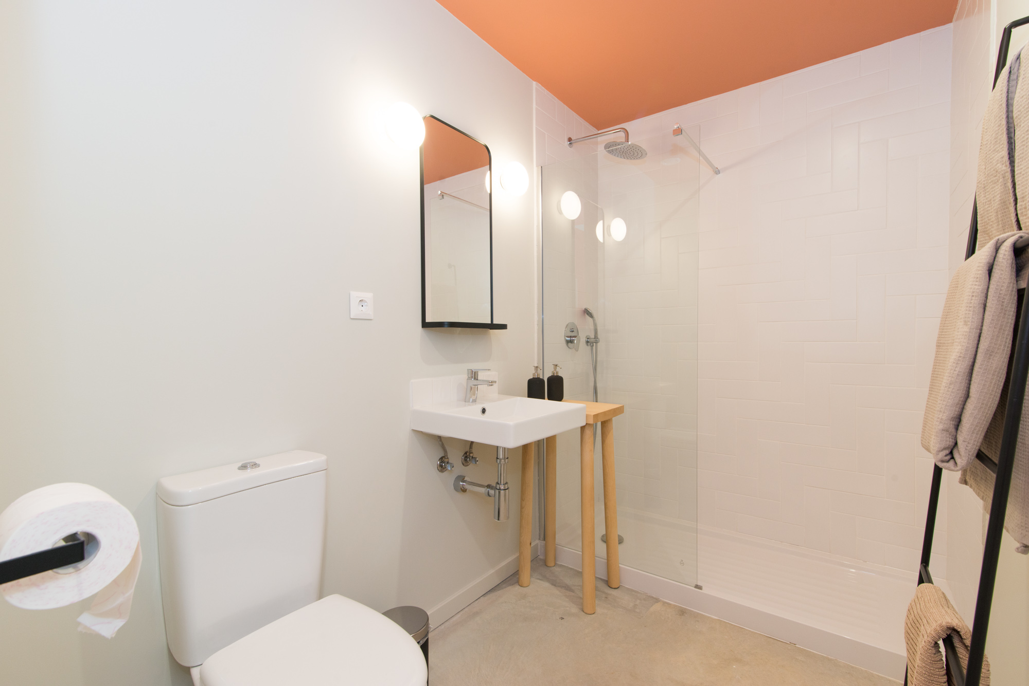 Double or Twin Deluxe King Bed