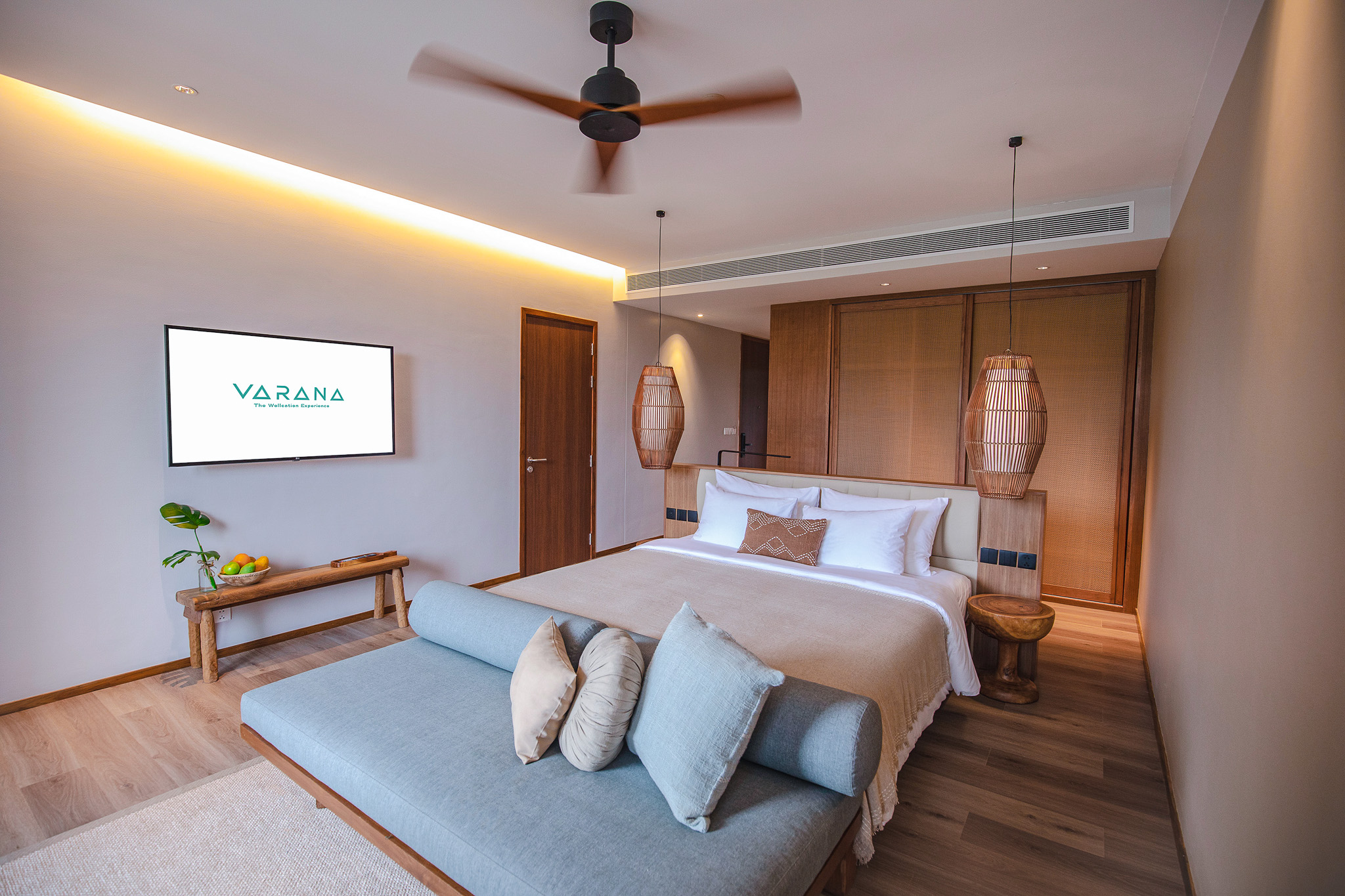 Double Garden View King Bed