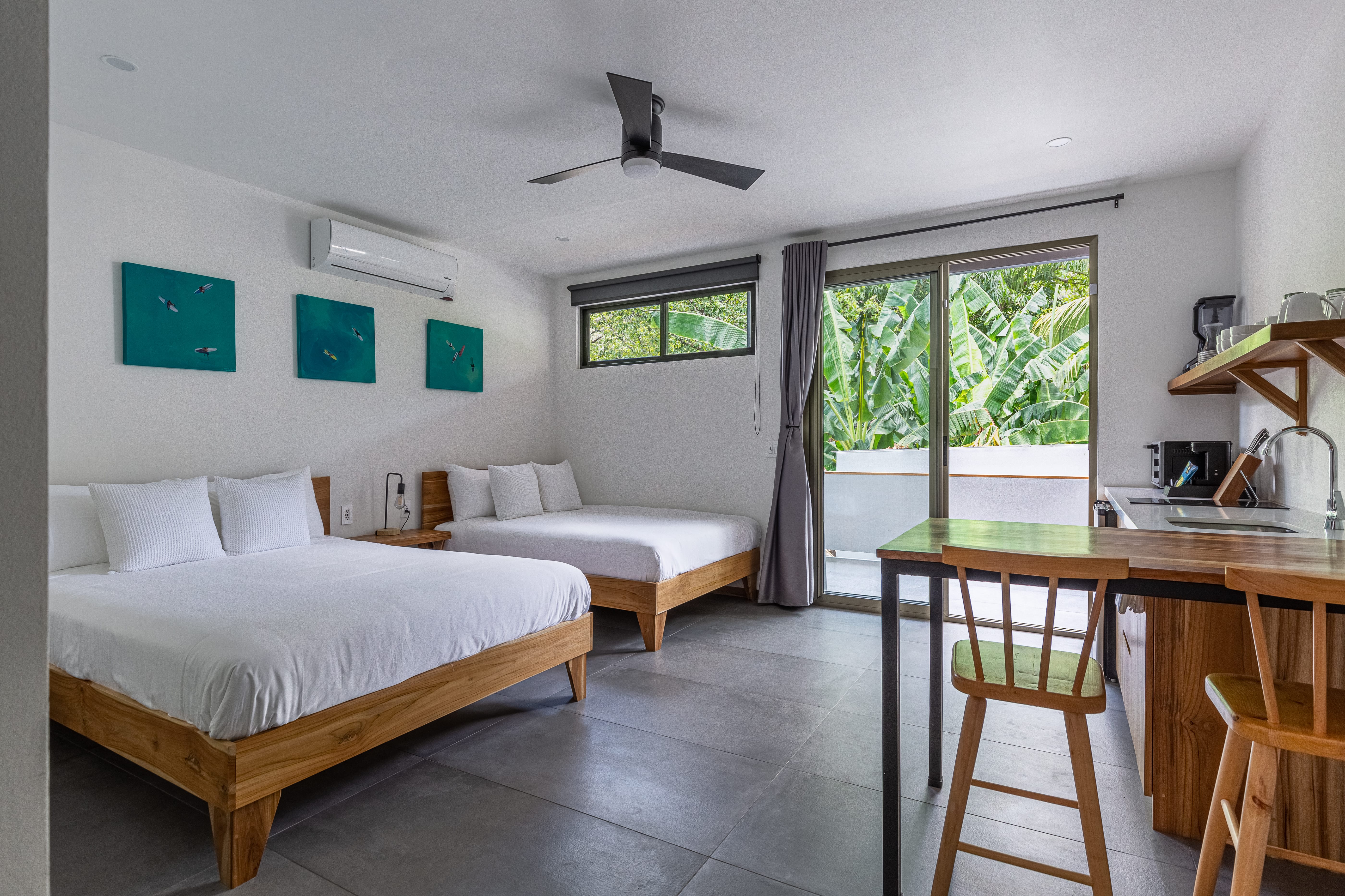 Studio Two Double Beds