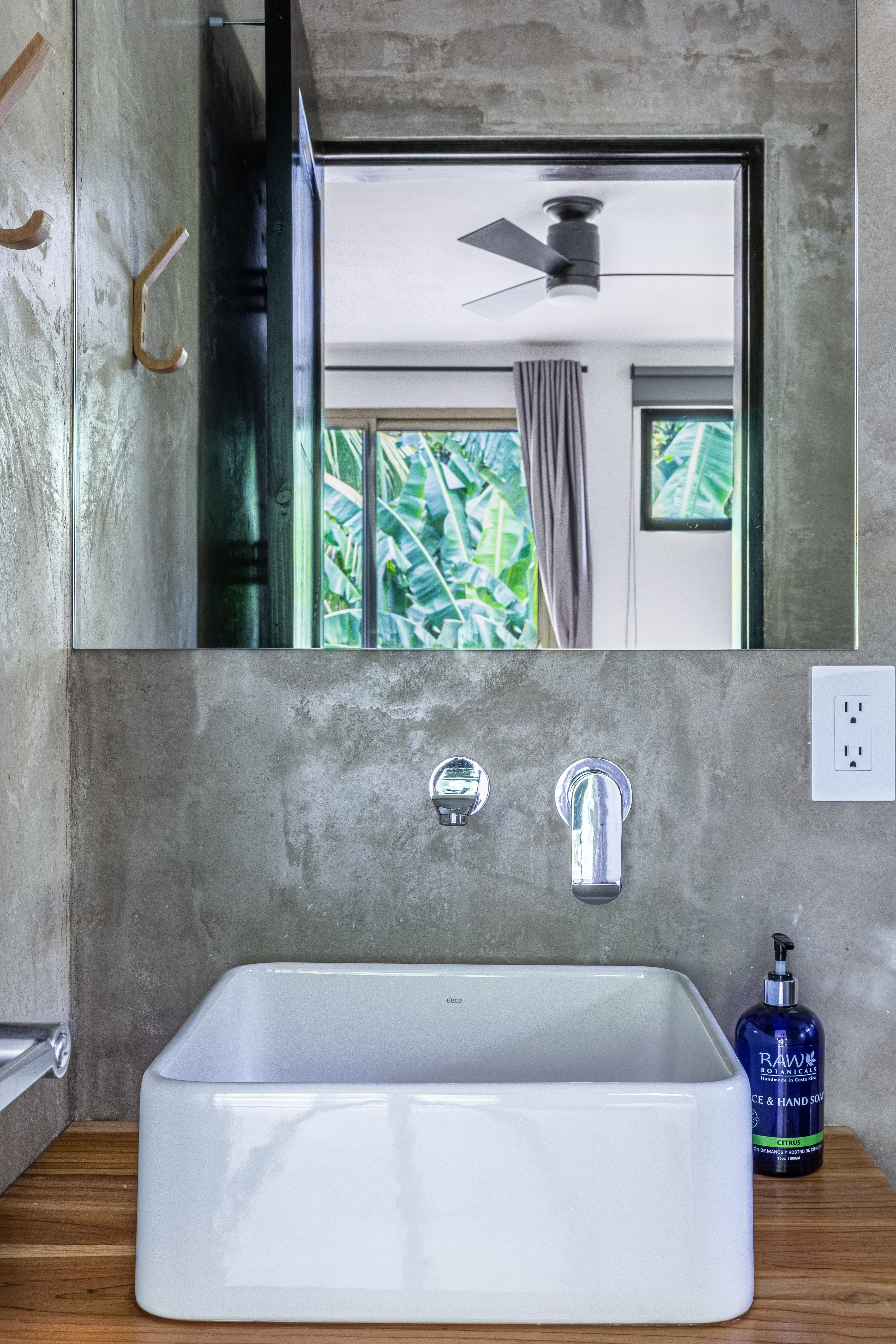 Studio Two Double Beds