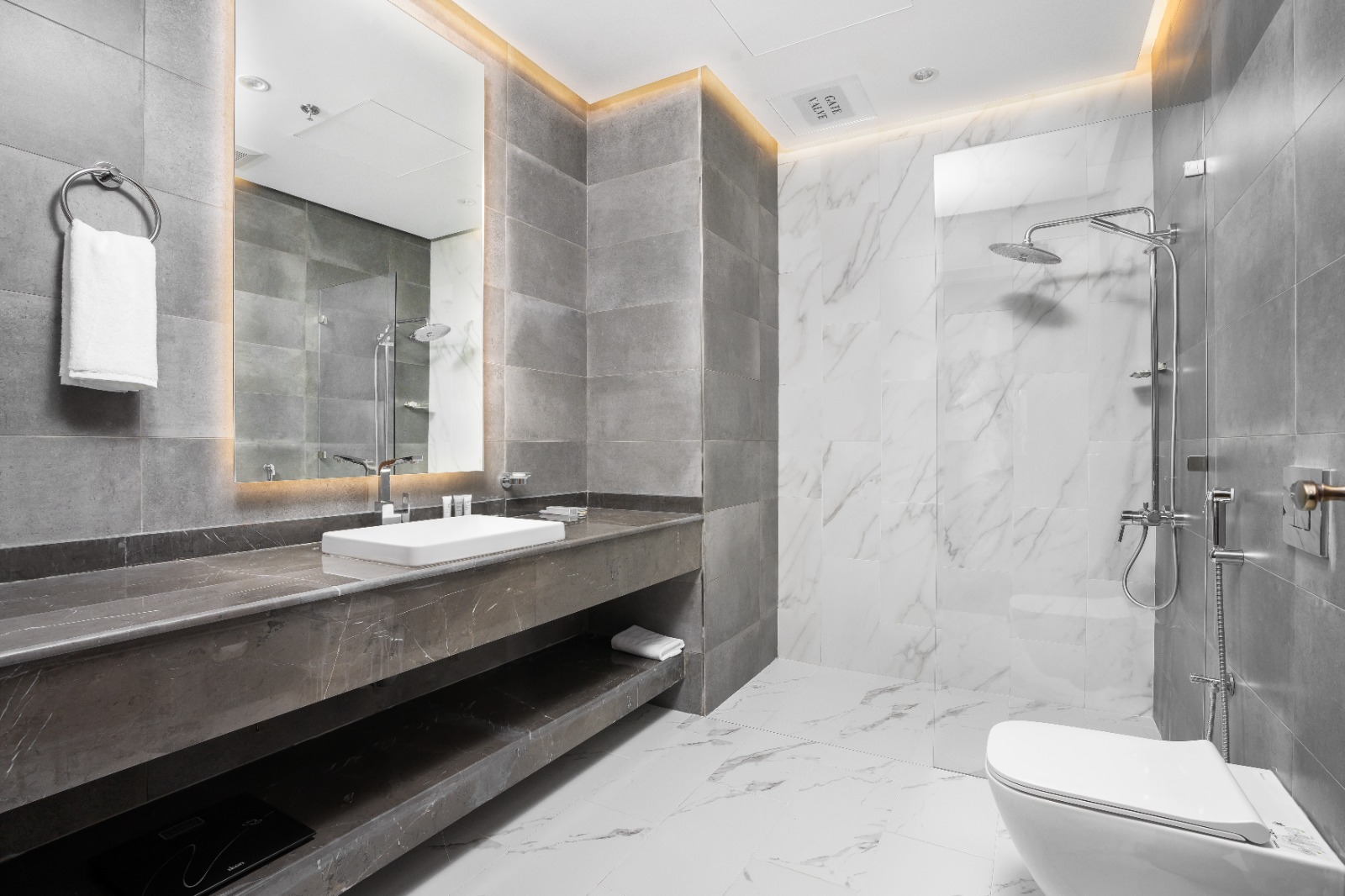 Double Superior King Bed