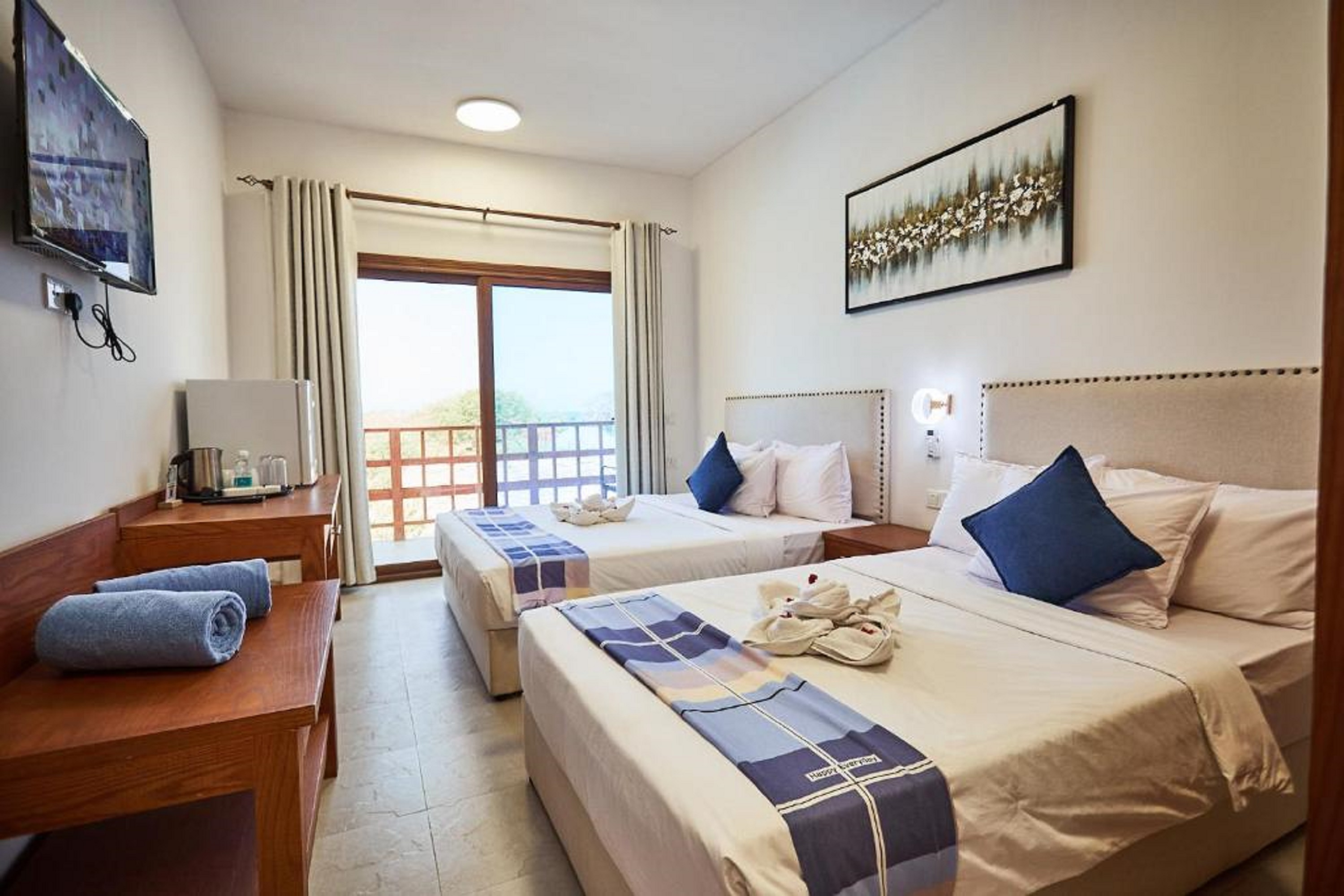 Twin Deluxe Pool View