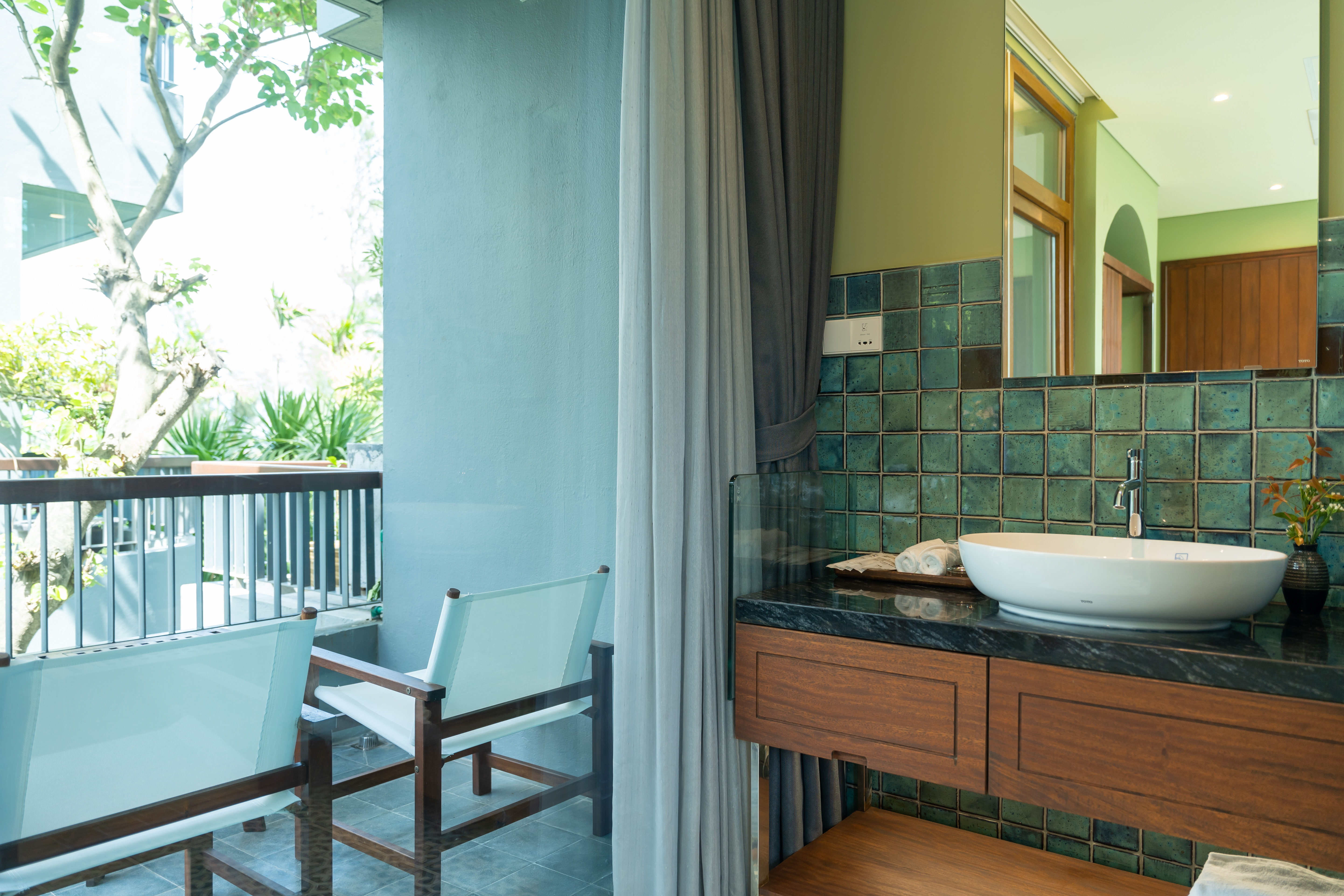 Double Deluxe Queen Bed