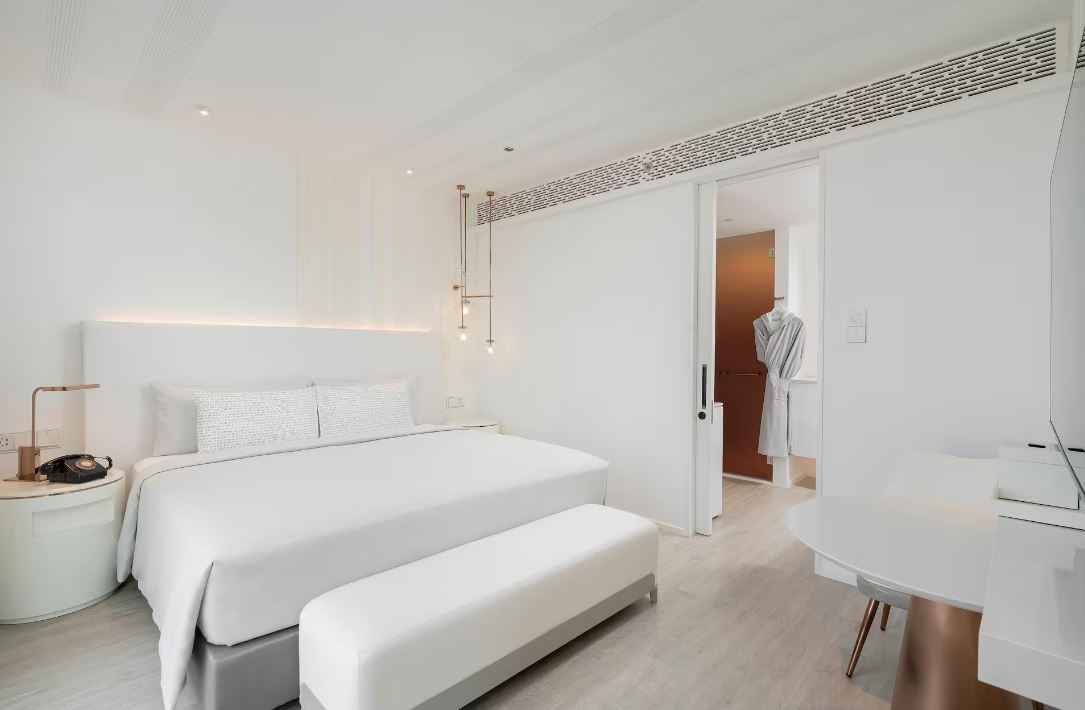 Double Connecting Room