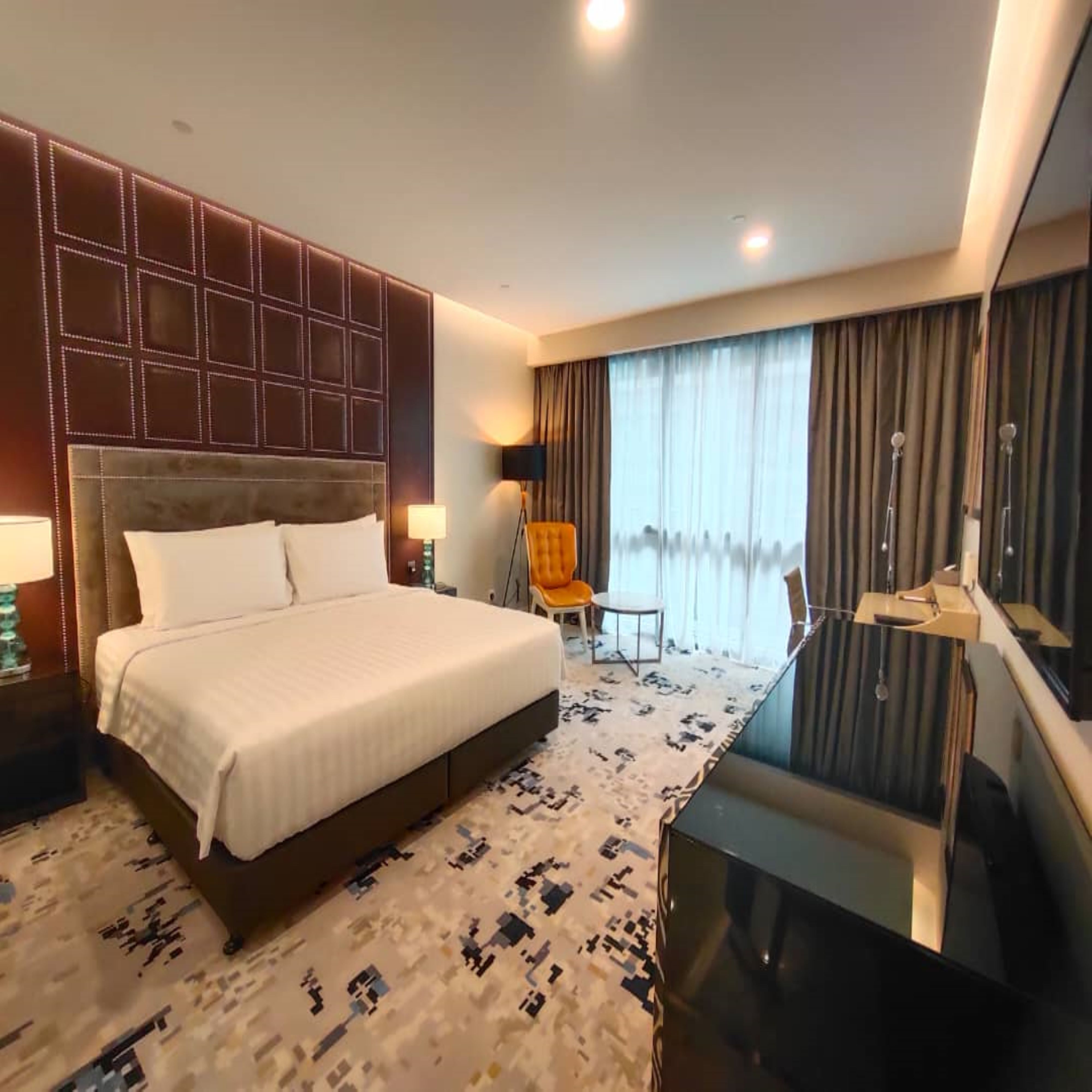 Double Deluxe King Bed