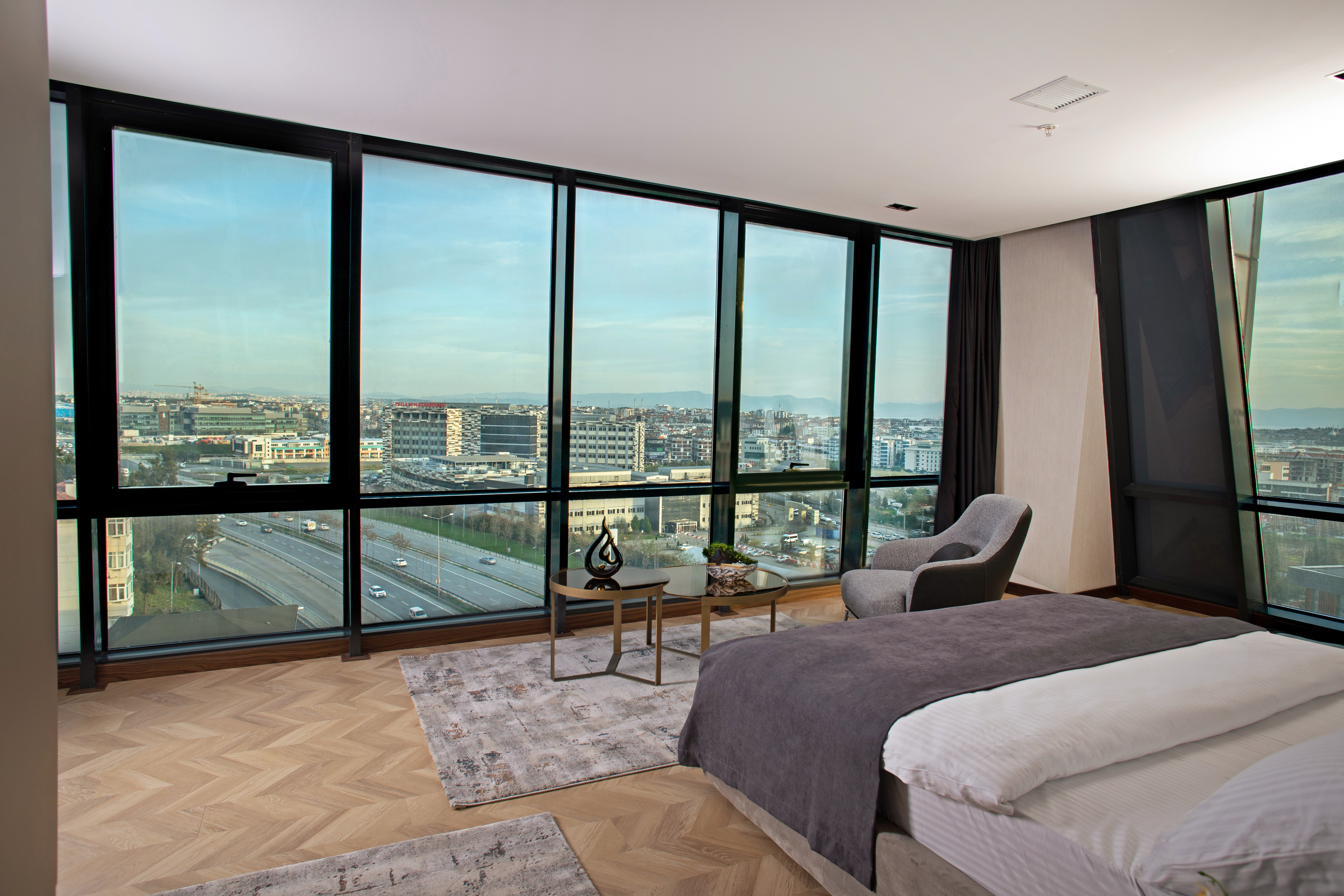 Double Deluxe Queen Bed