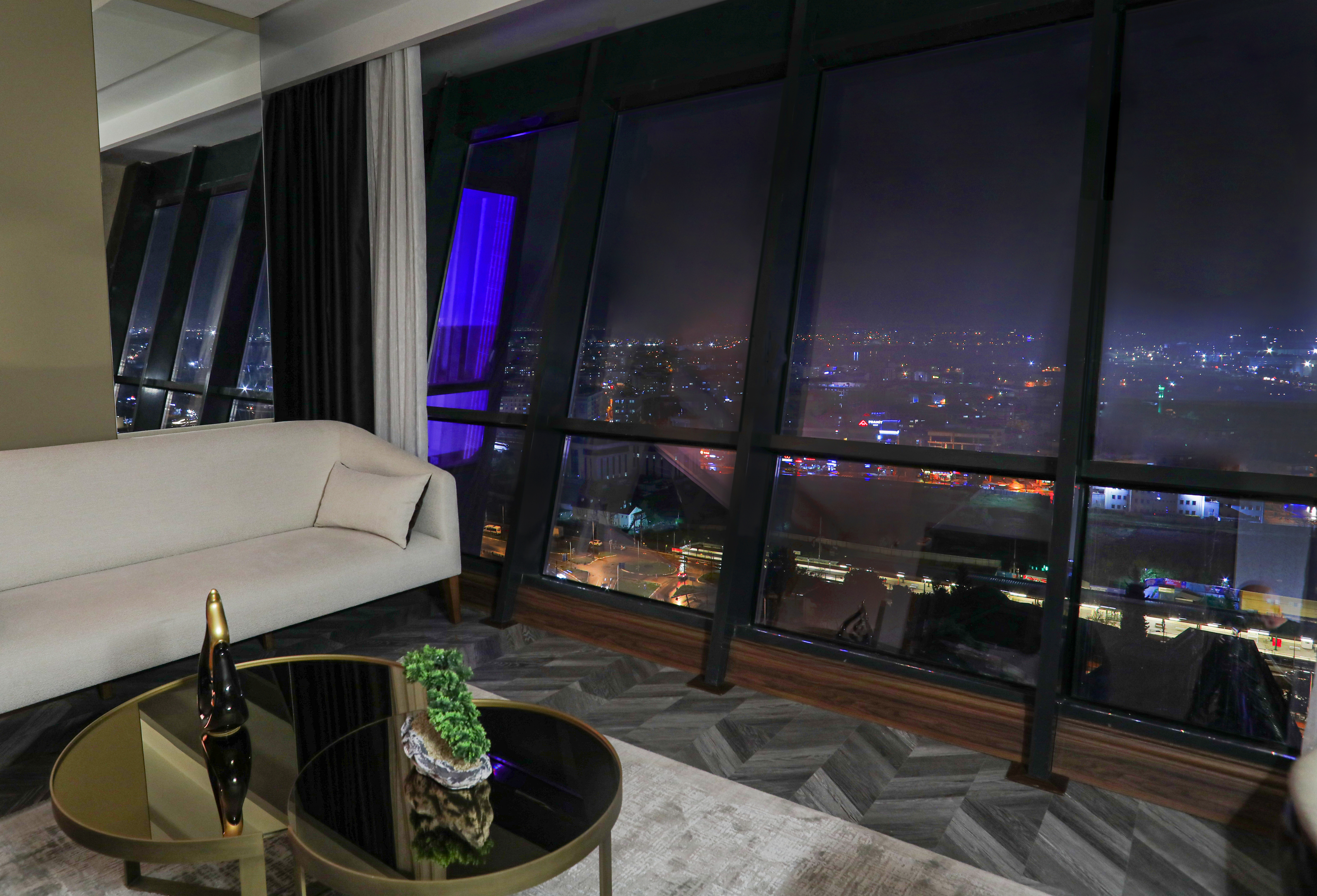 Double Deluxe Queen Bed