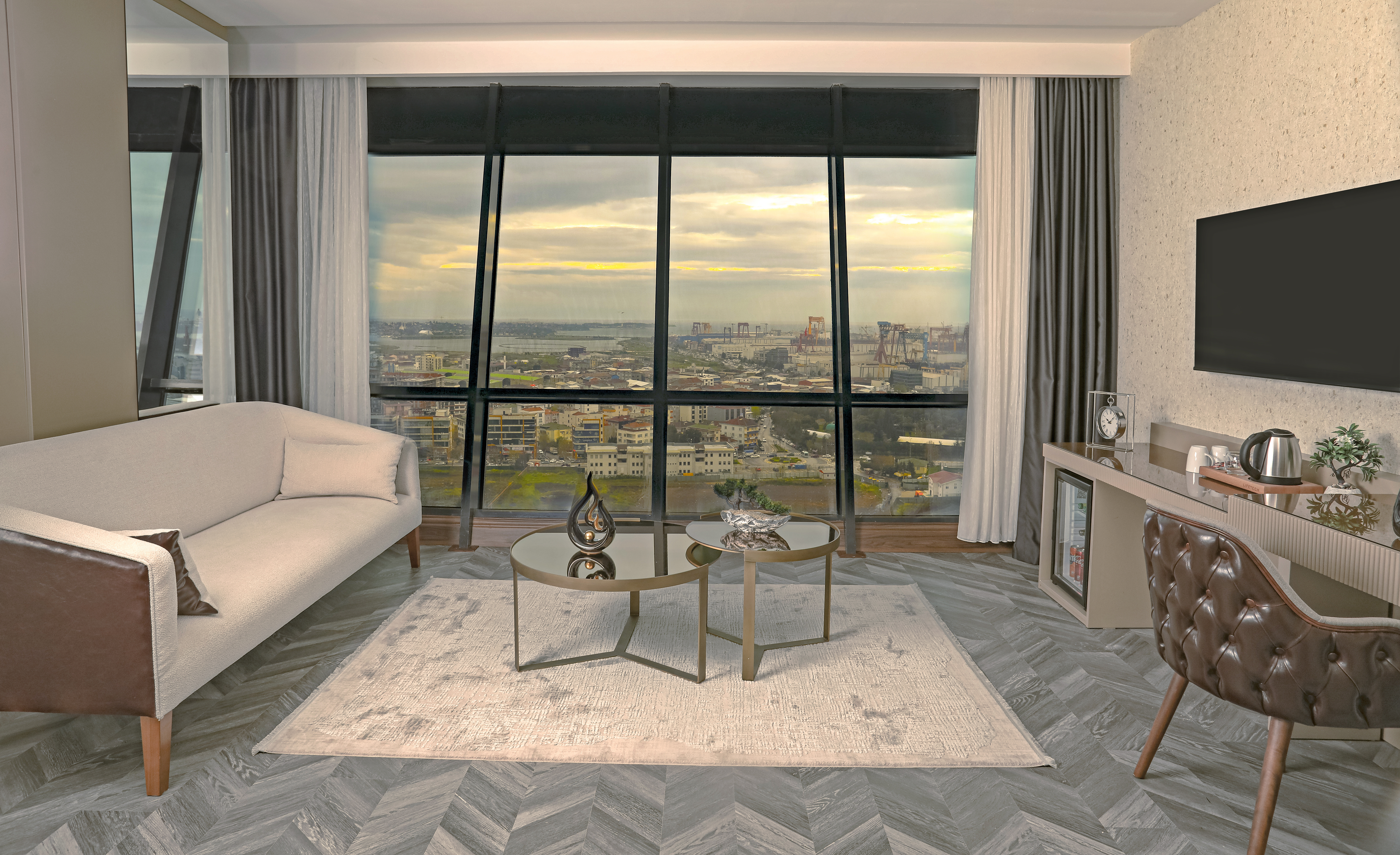 Double Deluxe Queen Bed