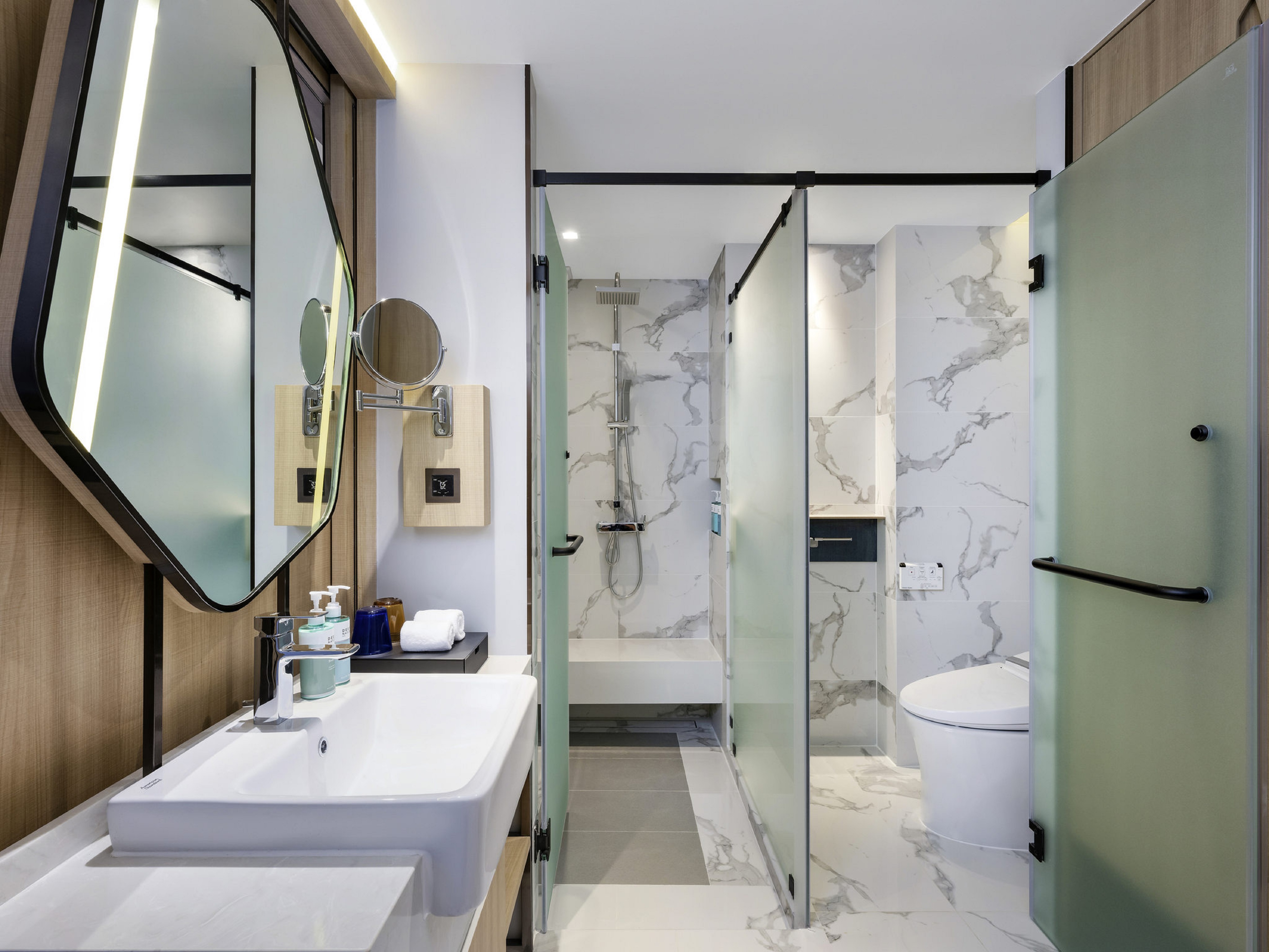 Double King Size Bed