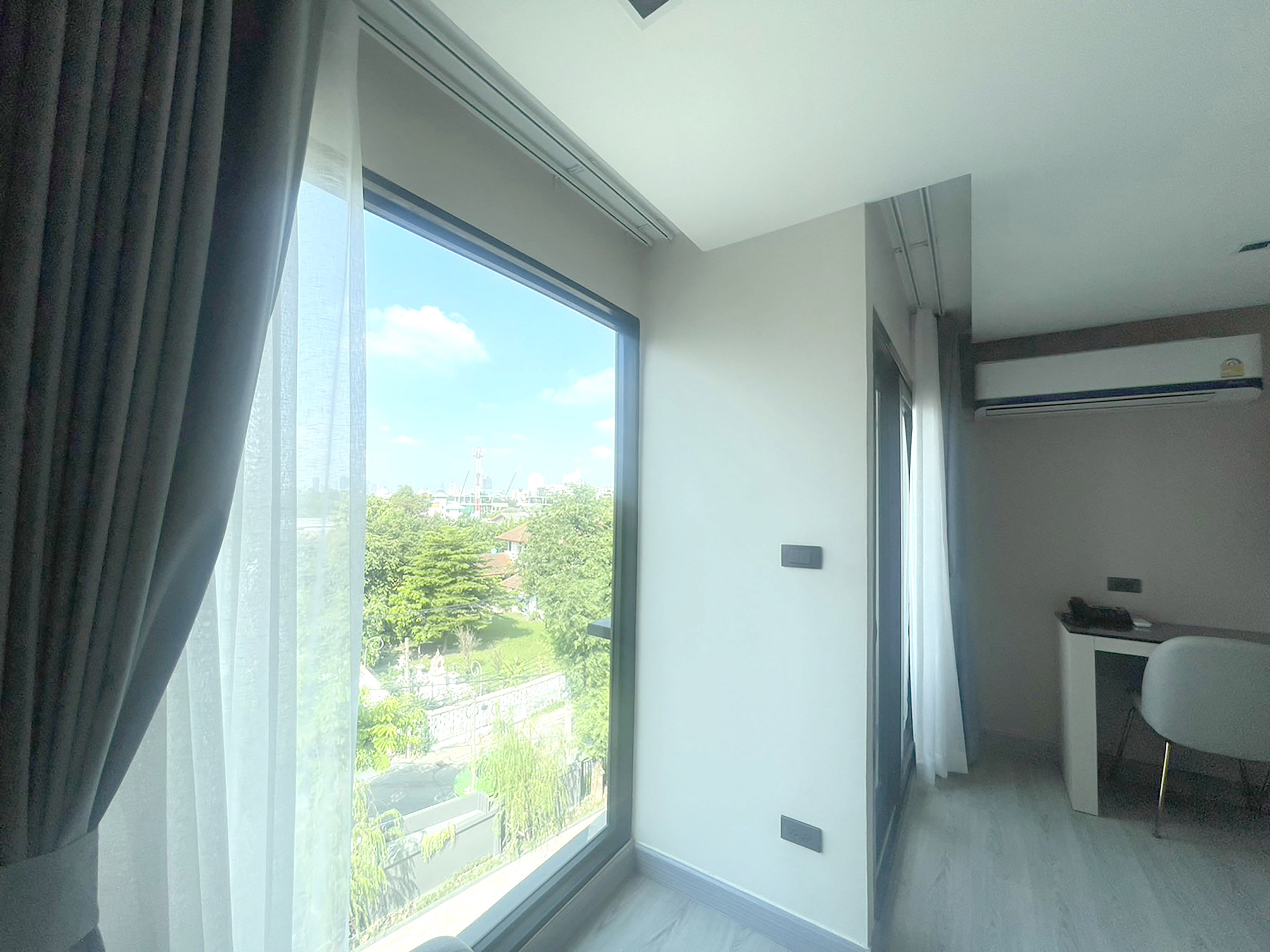 Double or Twin One Bedroom One Bathroom