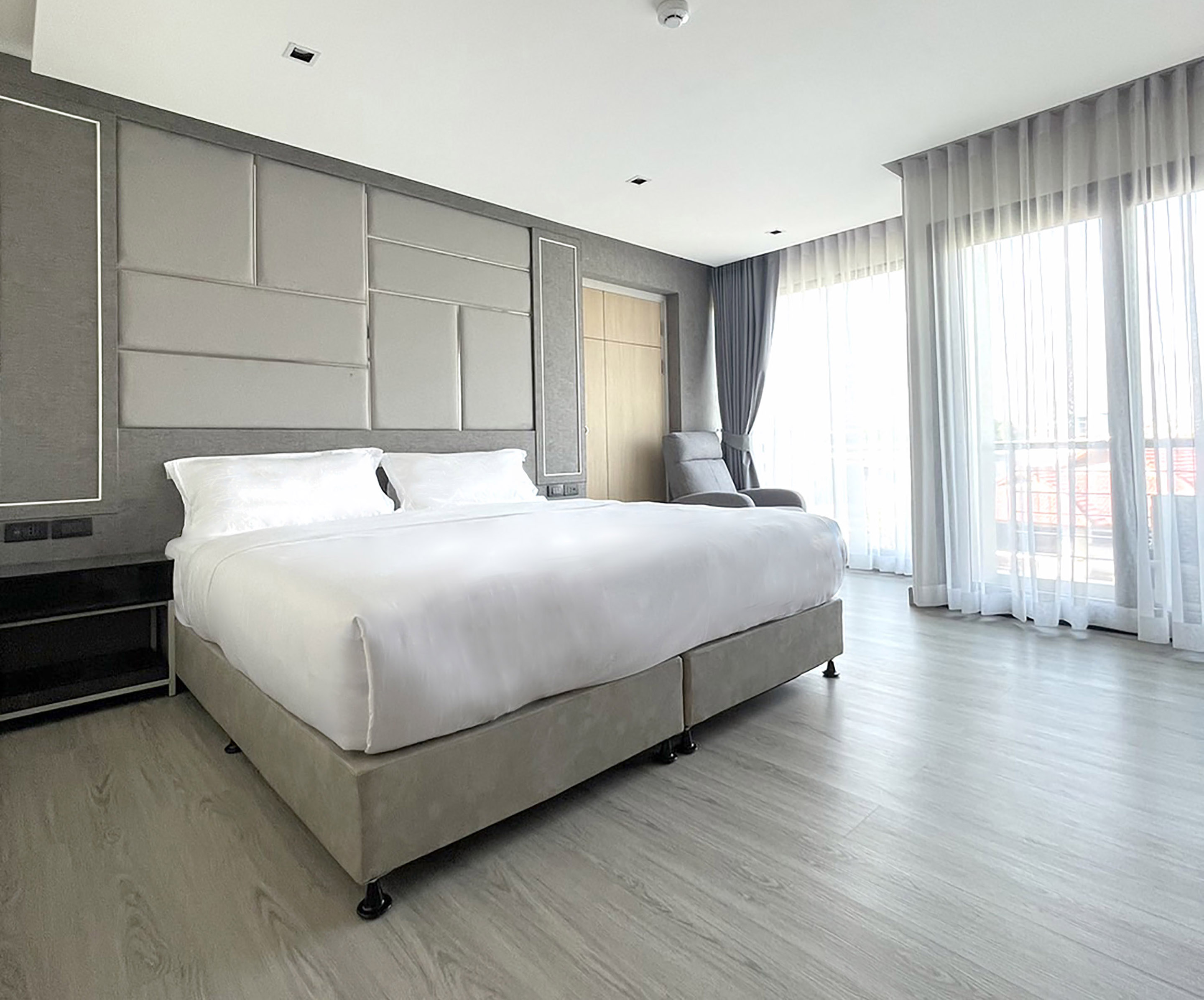 Double or Twin One Bedroom One Bathroom