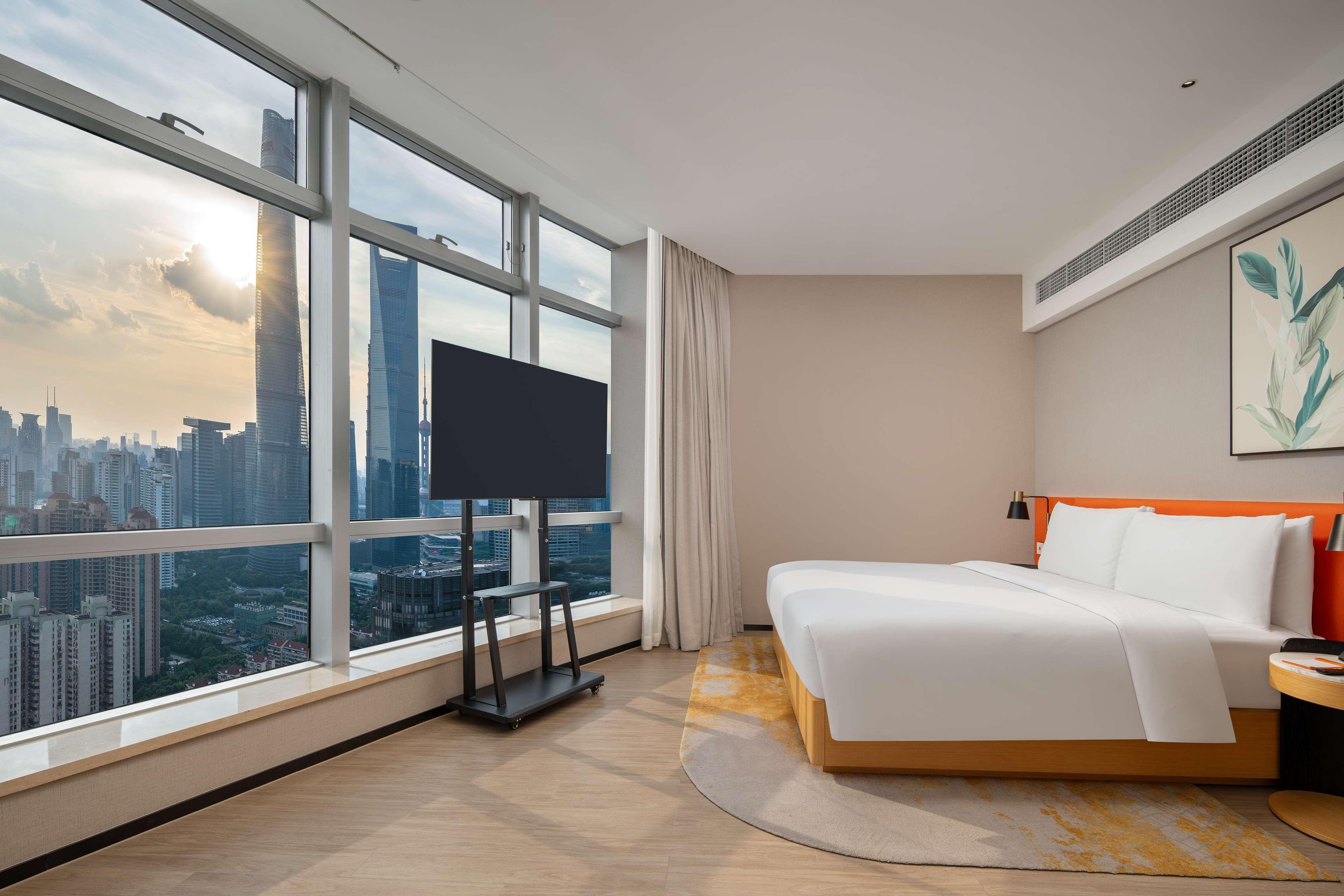 Double Accessible King Size Bed