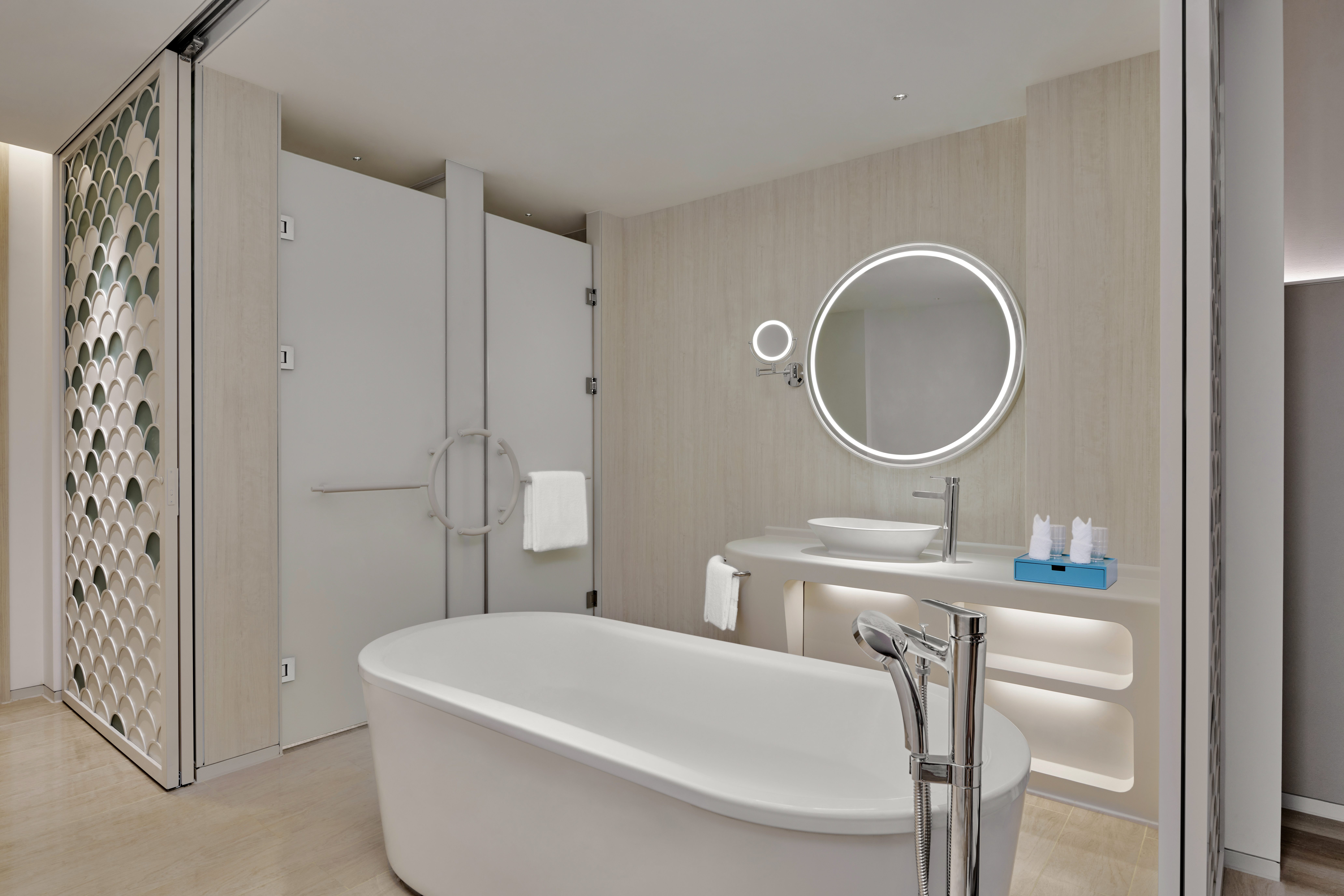 Double Accessible King Size Bed