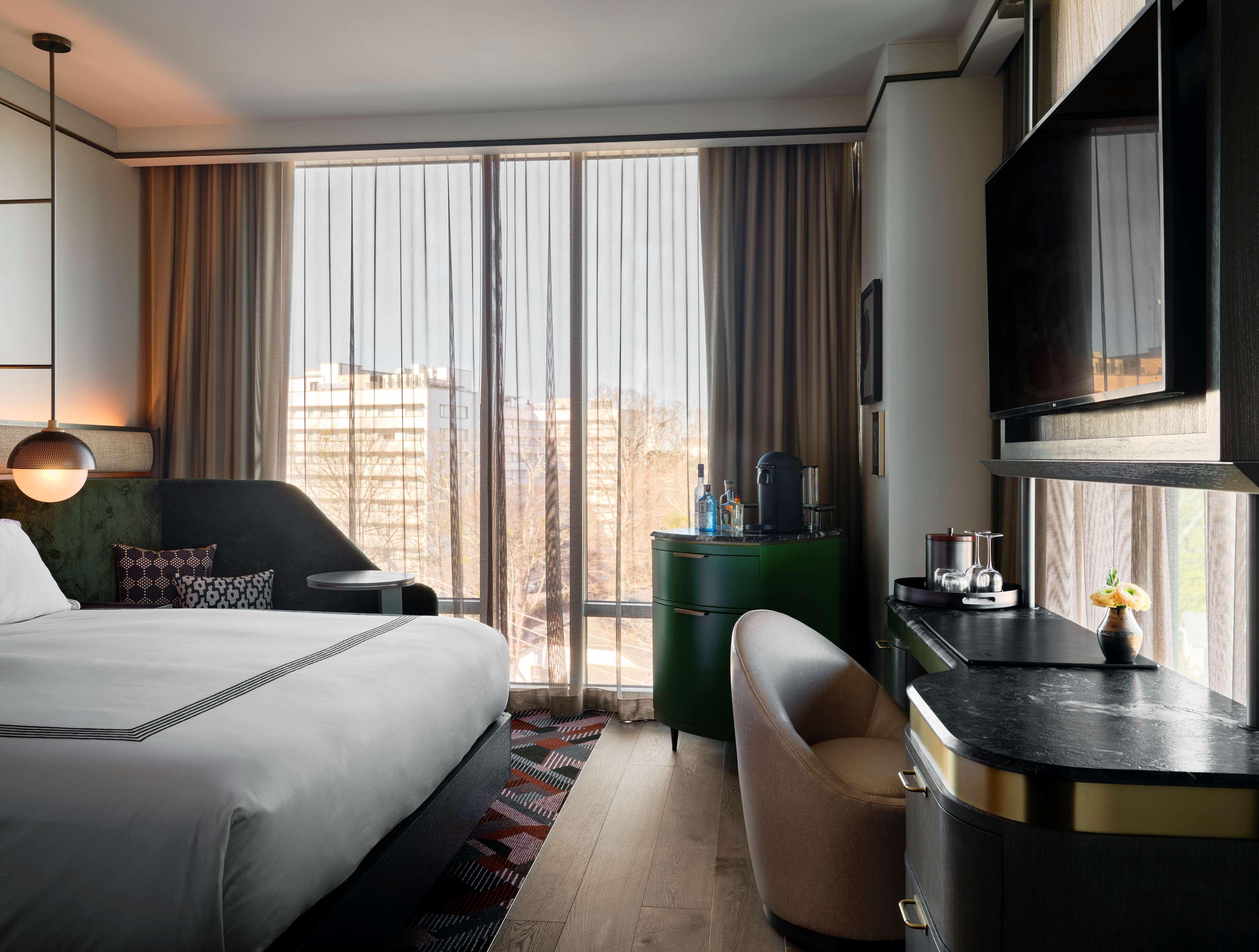 Double City View King Bed