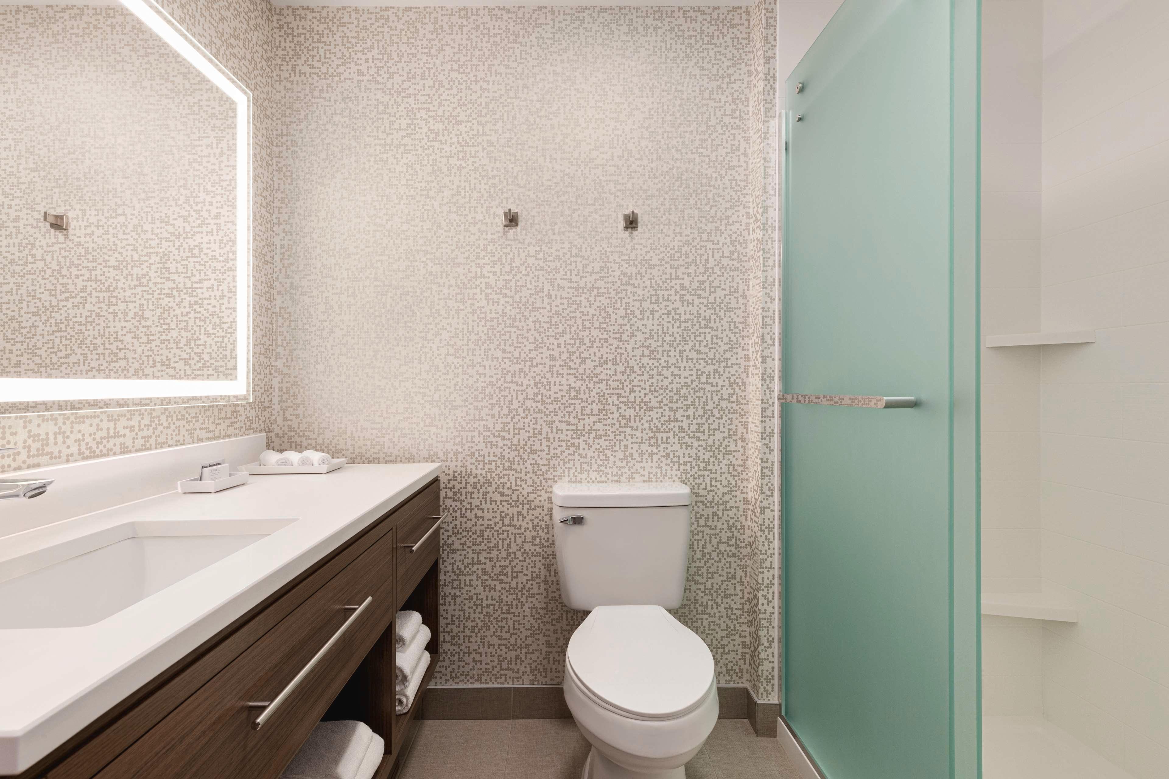 Studio King Size Bed