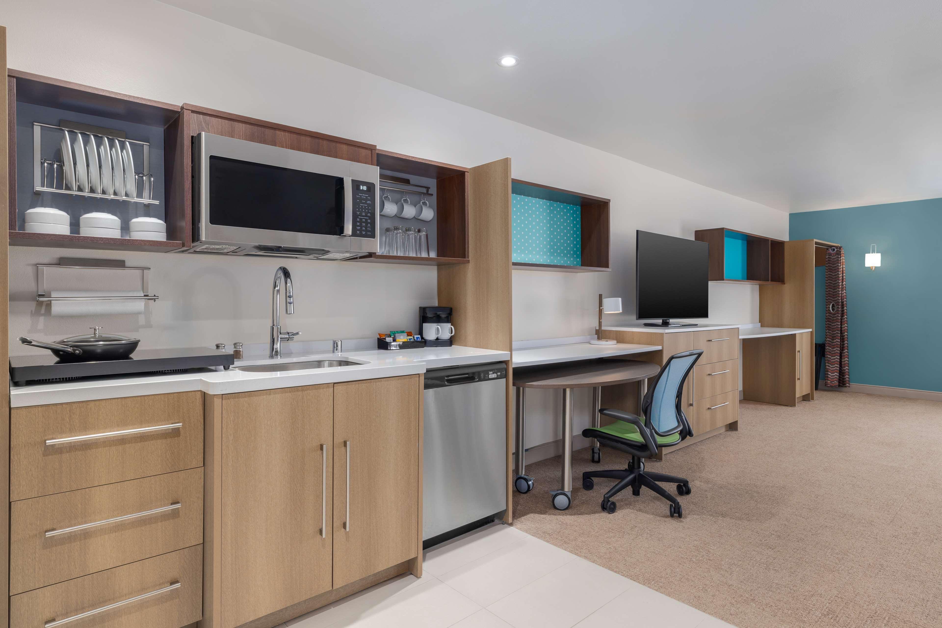 Studio Accessible-two Queen Beds