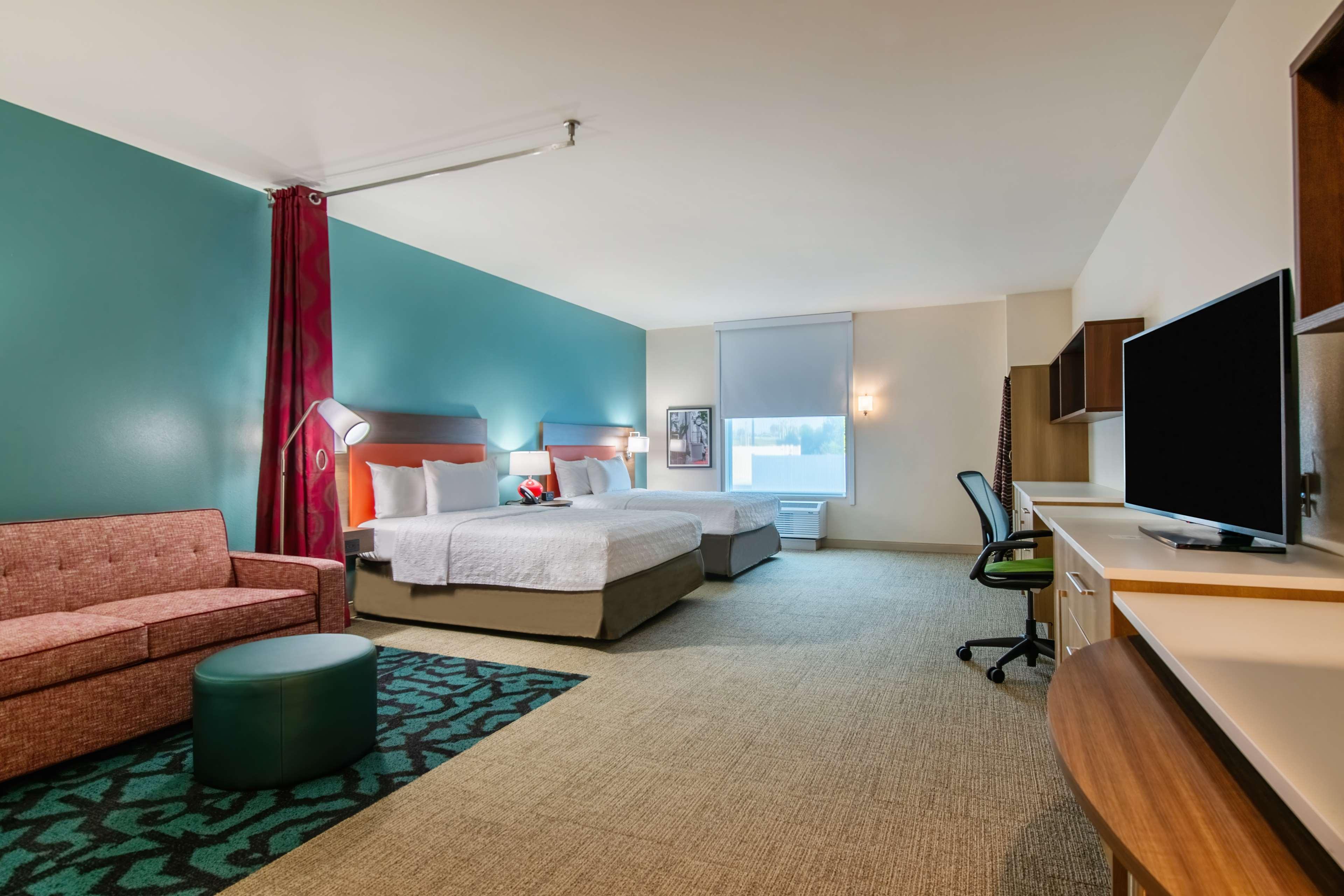 Studio Accessible-two Queen Beds