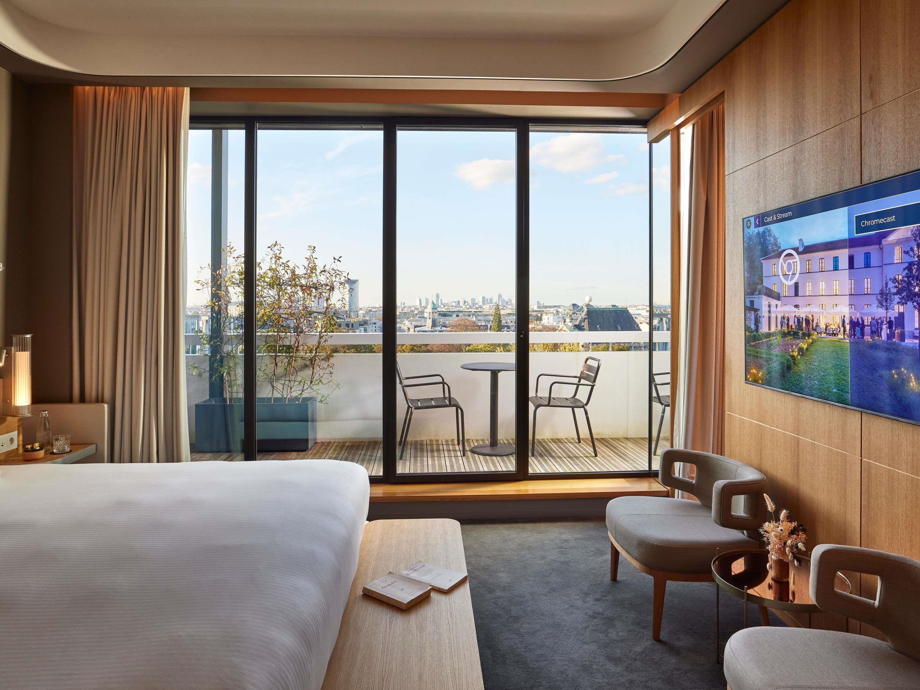 Suite with Views