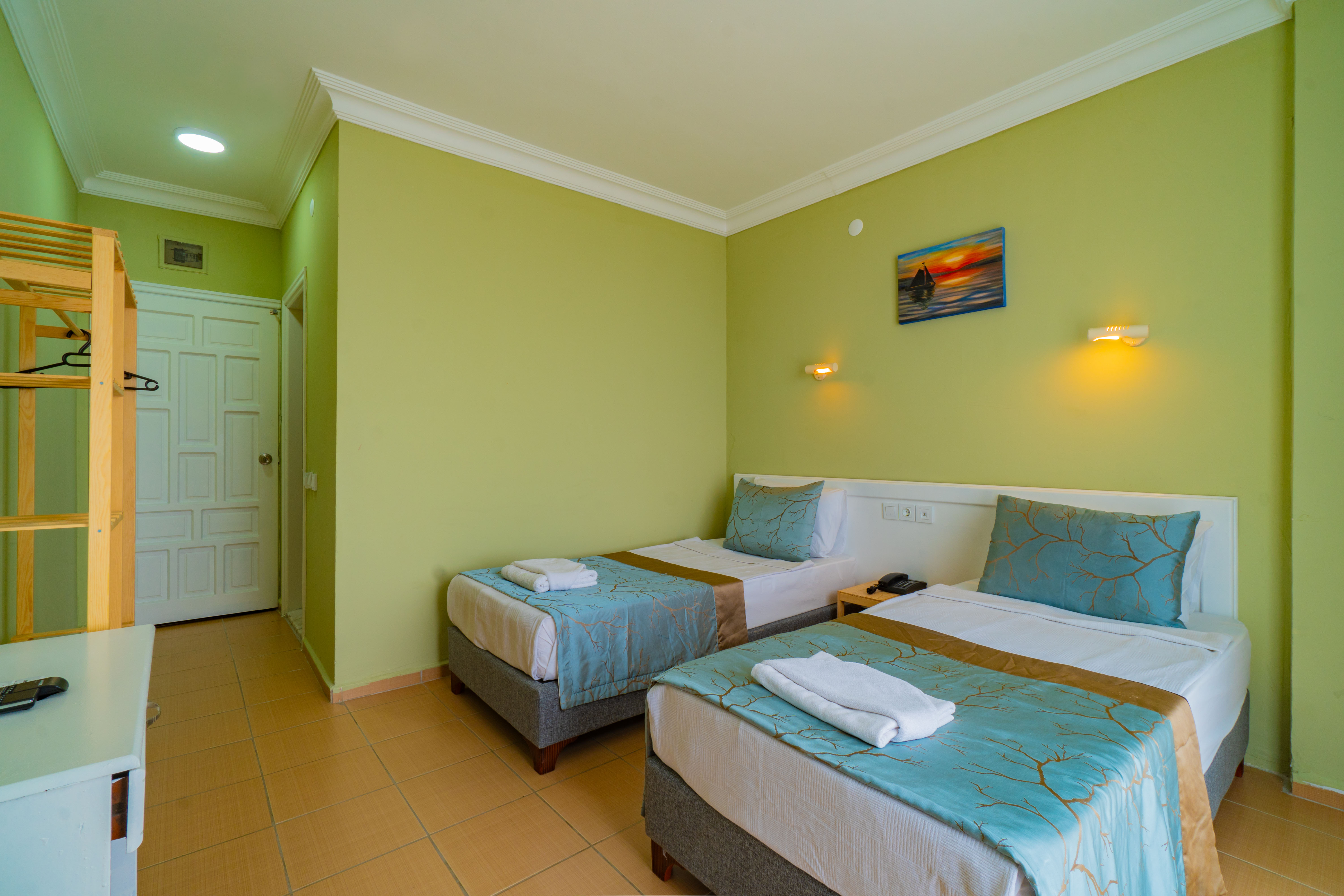 Double or Twin Standard