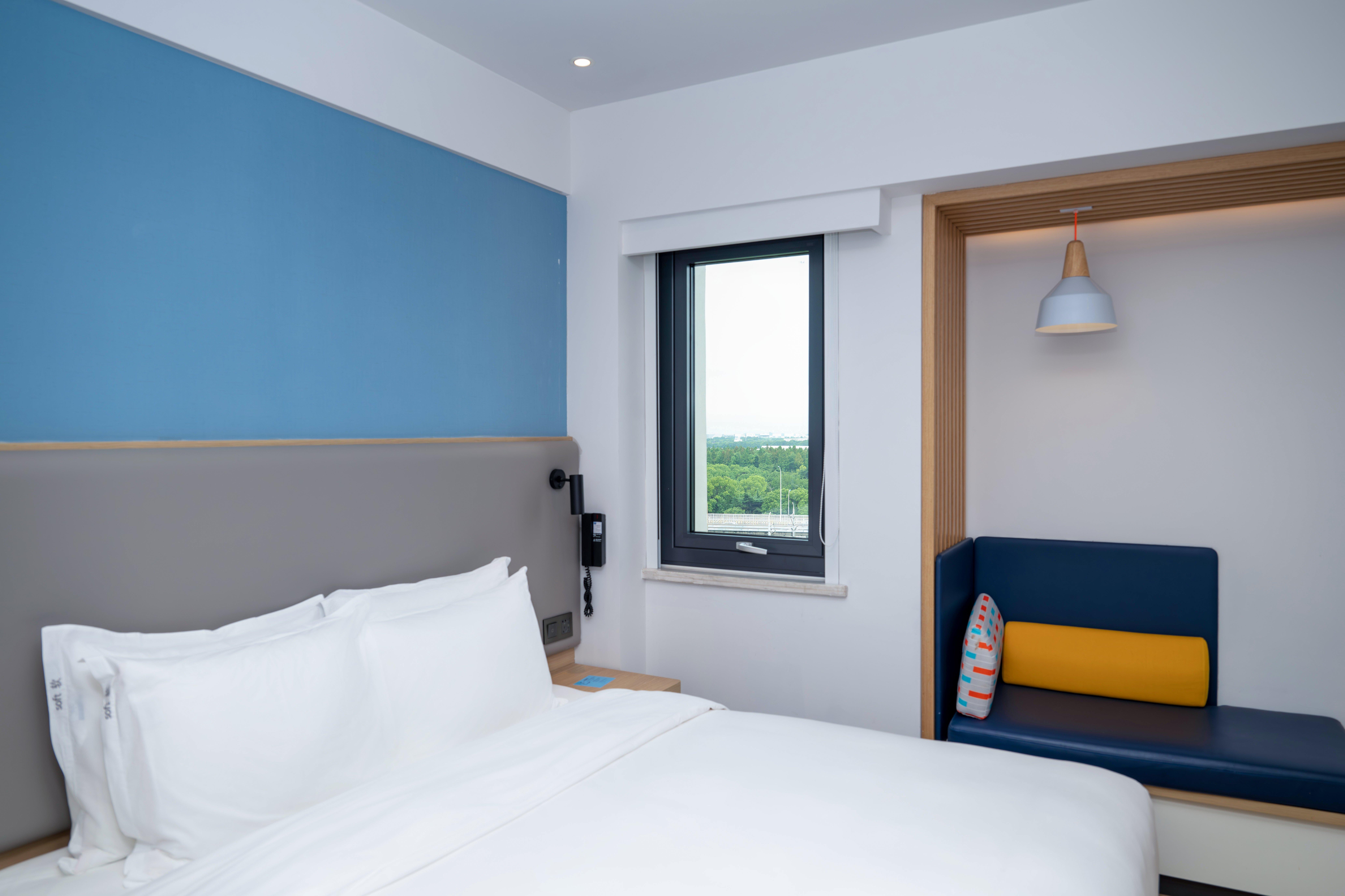 Double King Size Bed