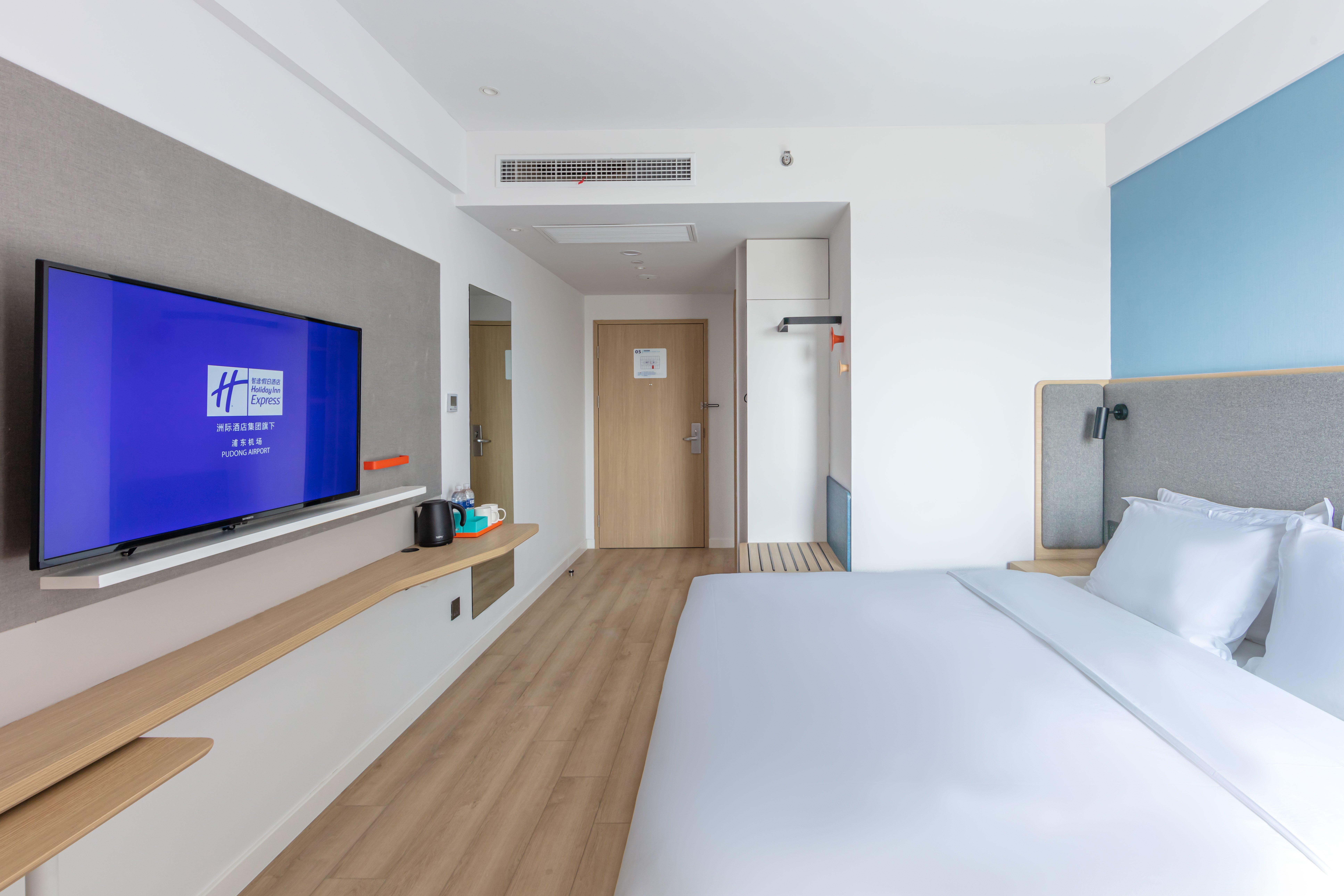 Double King Size Bed