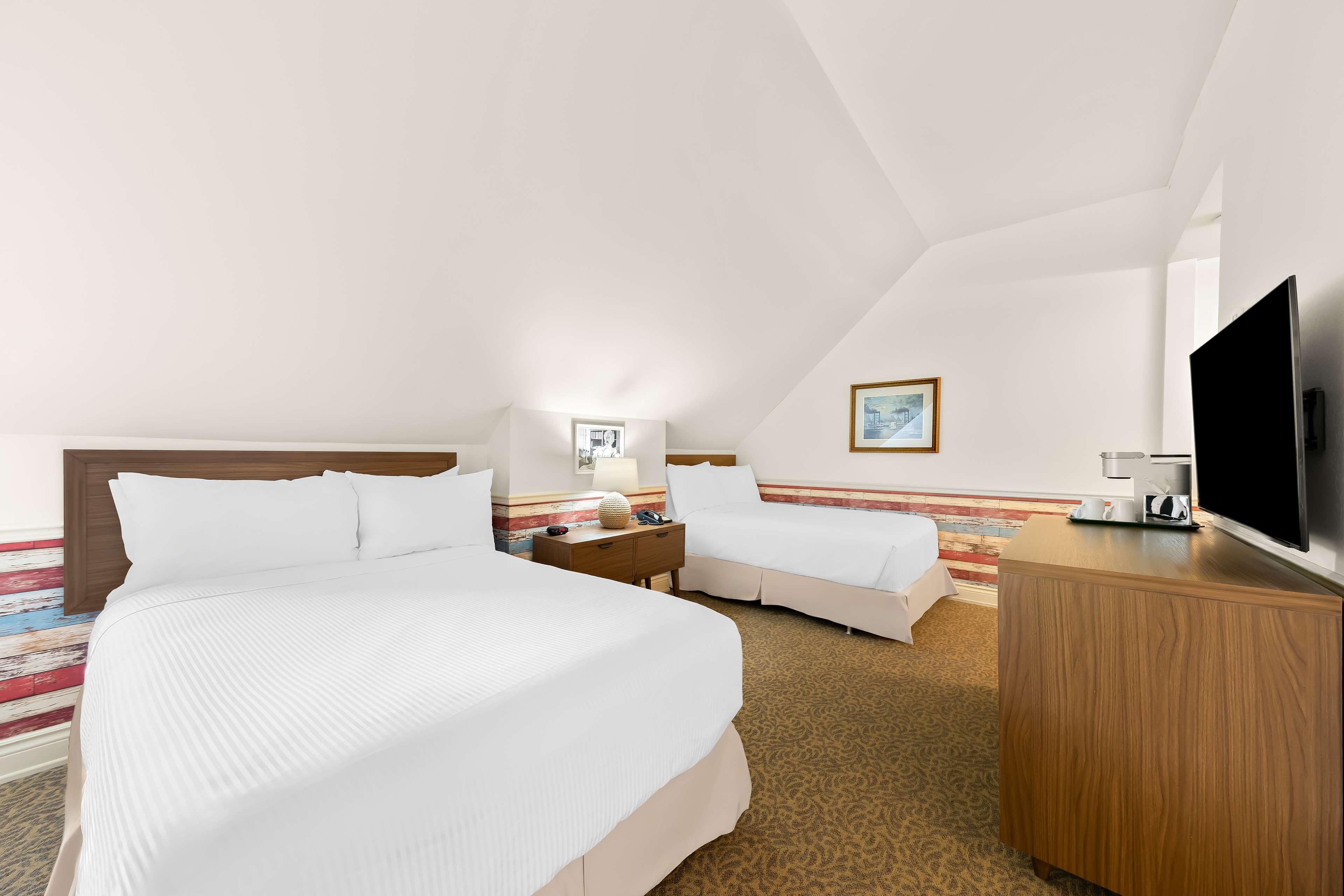 Room Two Double Beds