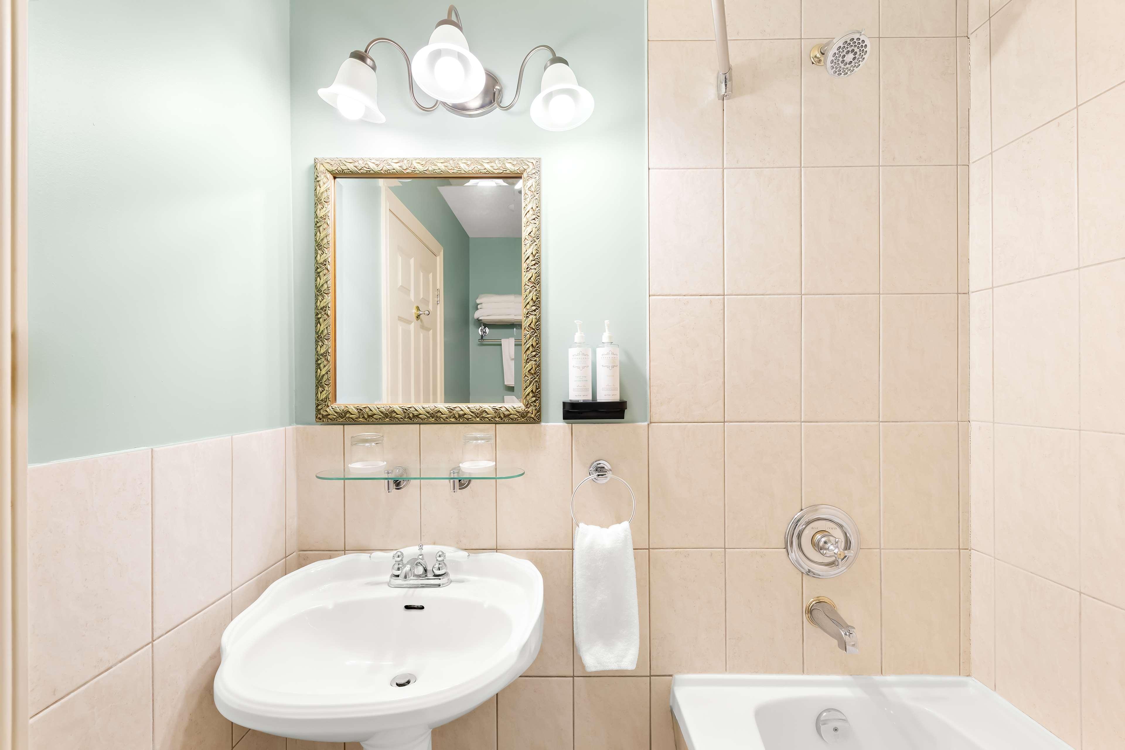 Room Two Double Beds