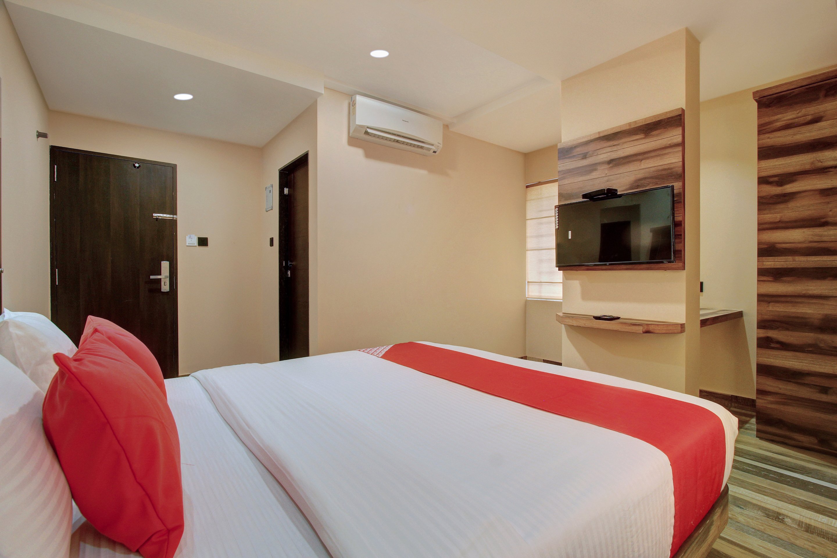 Double Deluxe Queen Bed