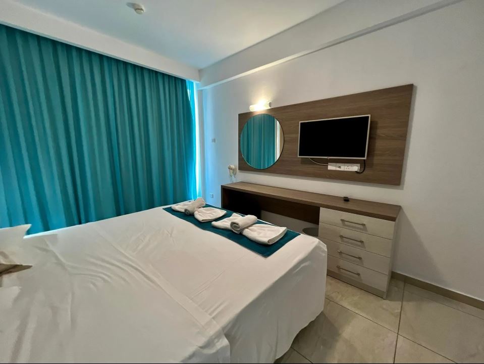 Double or Twin Superior