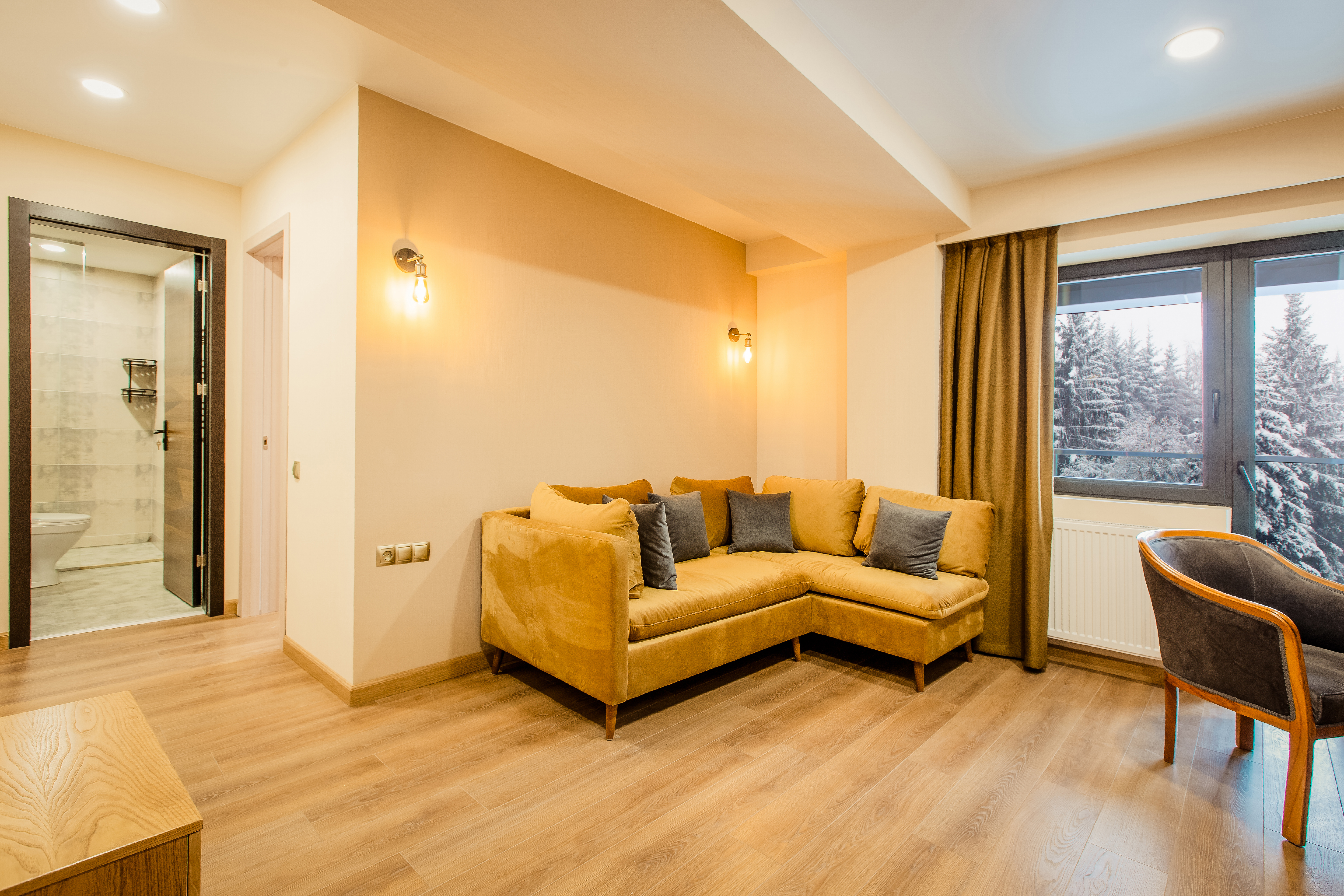 Double Deluxe One Bed