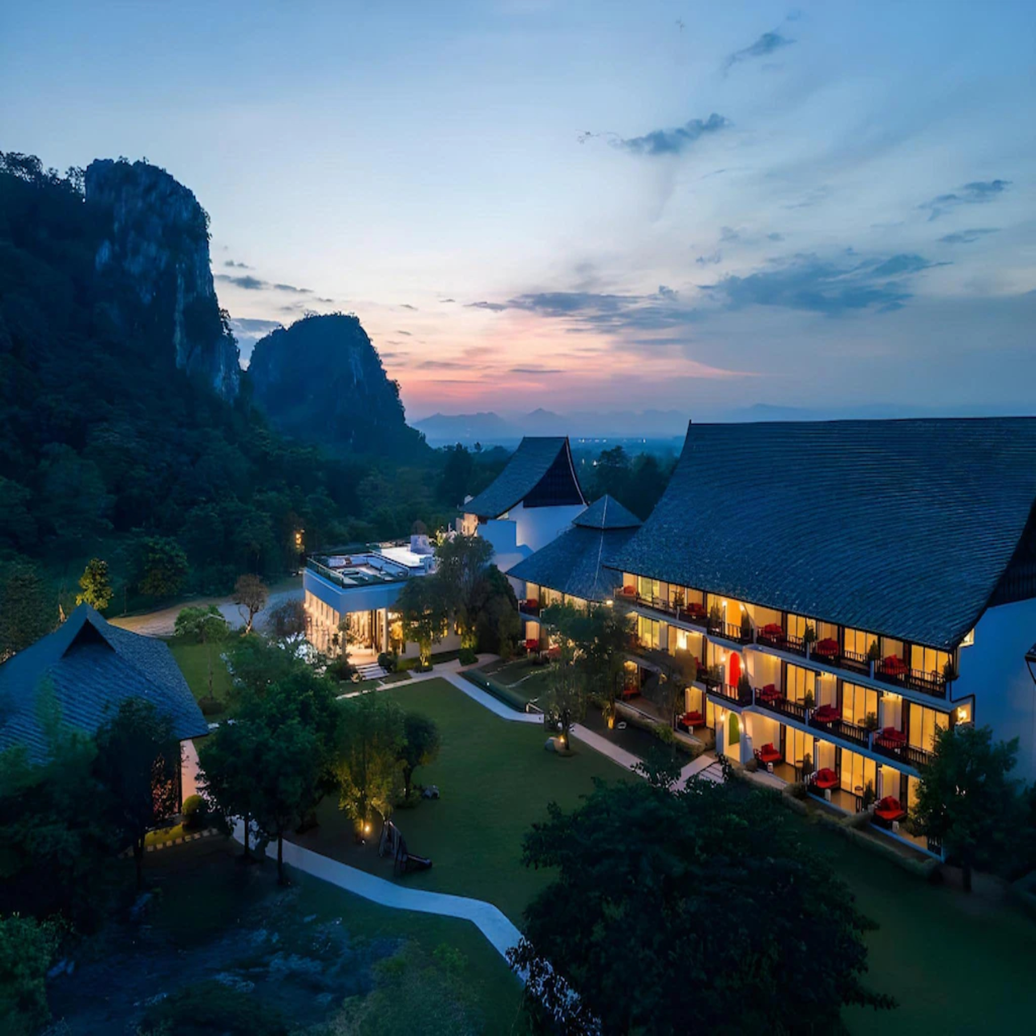 Twin Deluxe Two Bedroom