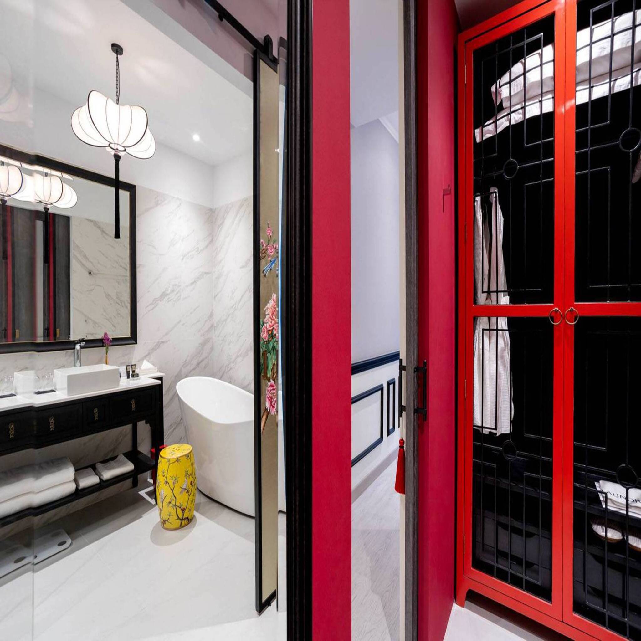 Double Deluxe King Bed