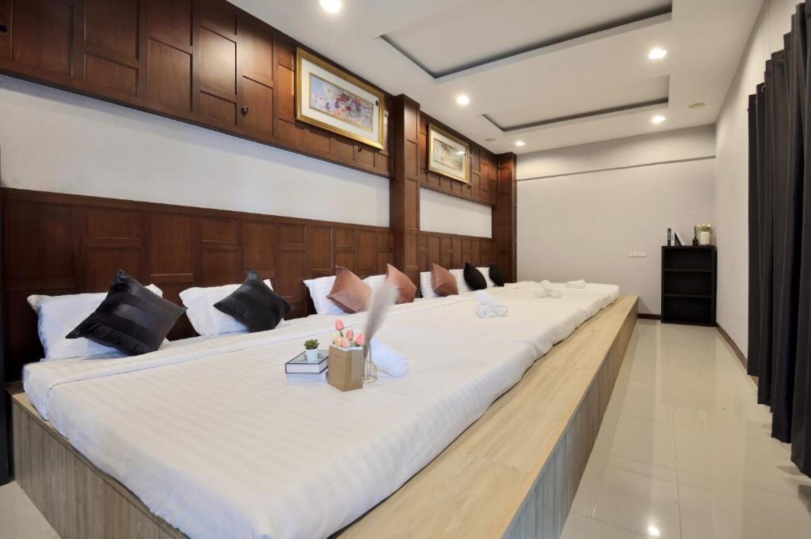 Family Room Capacity 8